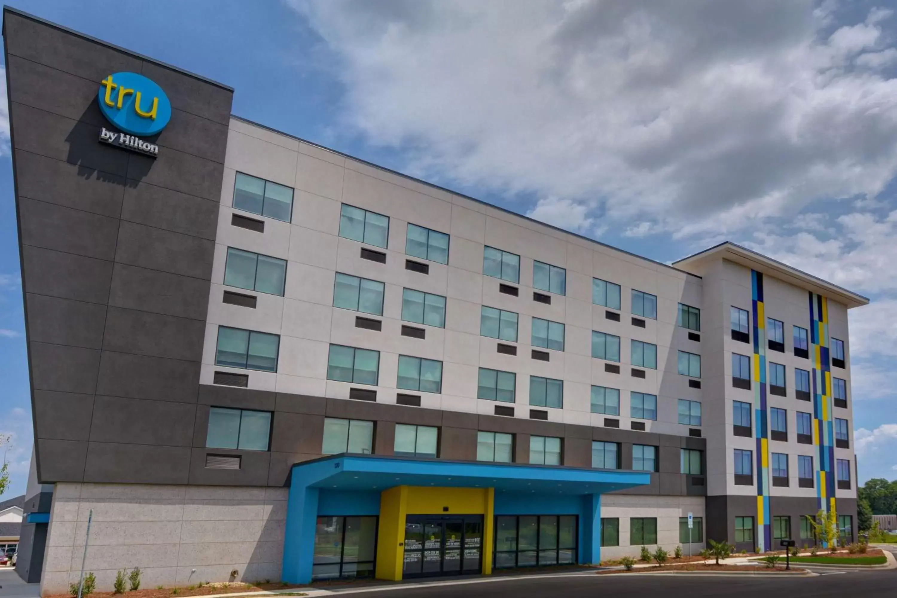 Property building in Tru By Hilton Fort Mill, Sc Property building in Tru By Hilton Fort Mill, Sc