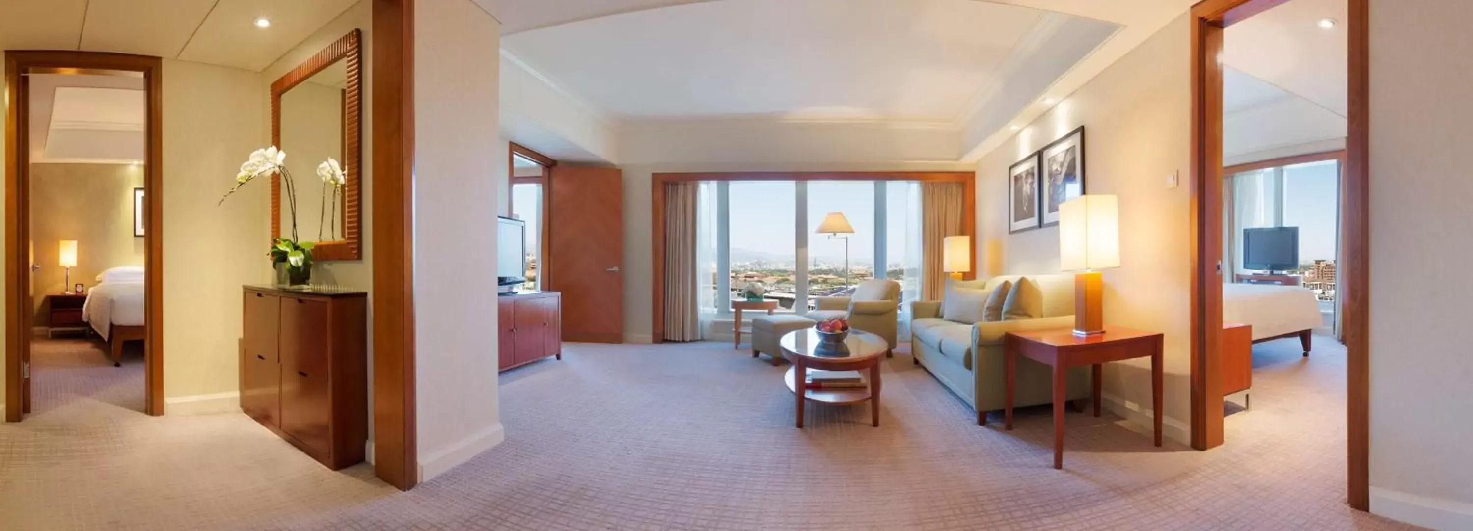 Bedroom, Seating Area in Grand Hyatt Beijing