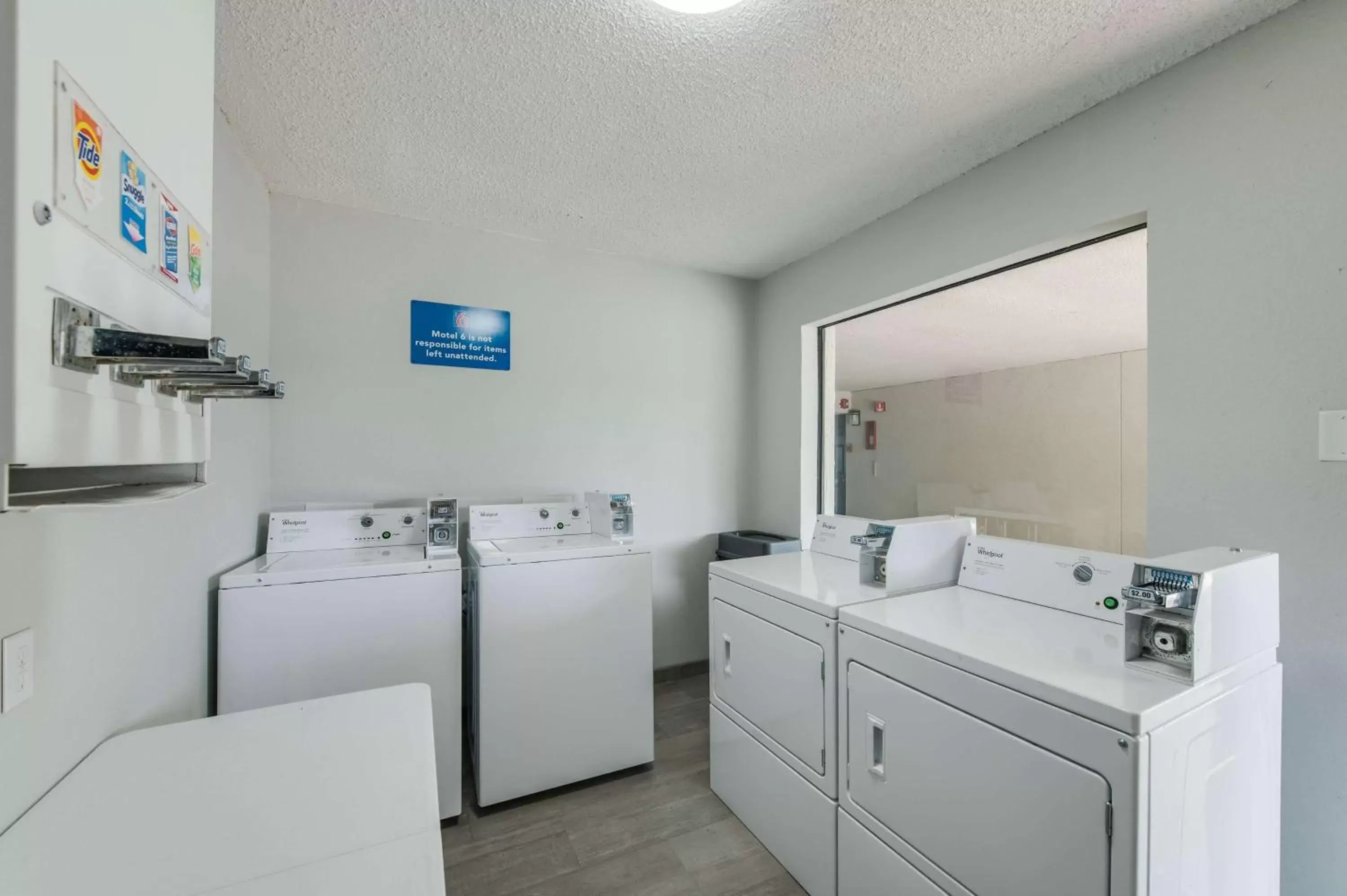 laundry, Bathroom in Motel 6-Kilgore, TX