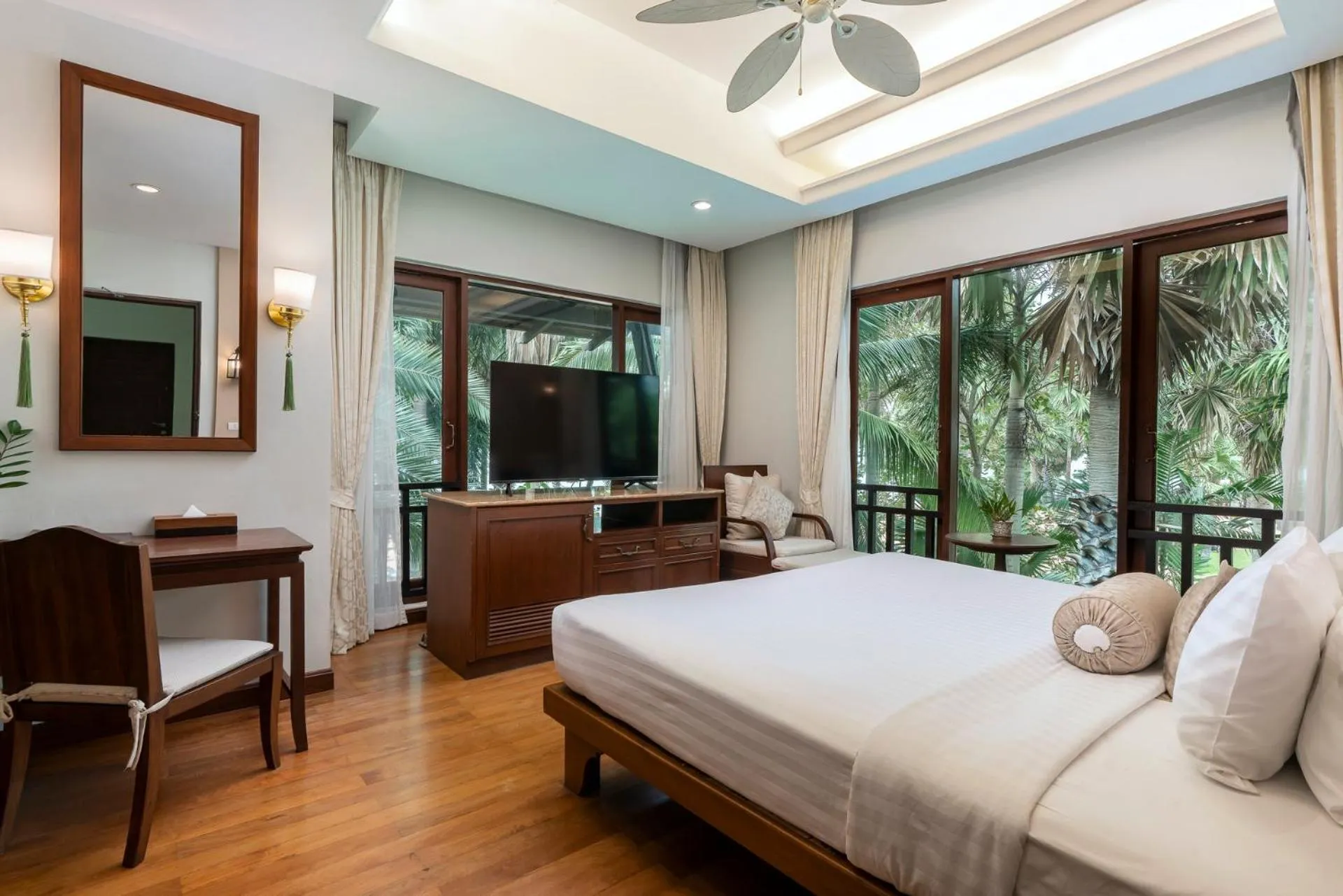 Bed in Ravindra Beach Resort & Spa - SHA Extra Plus