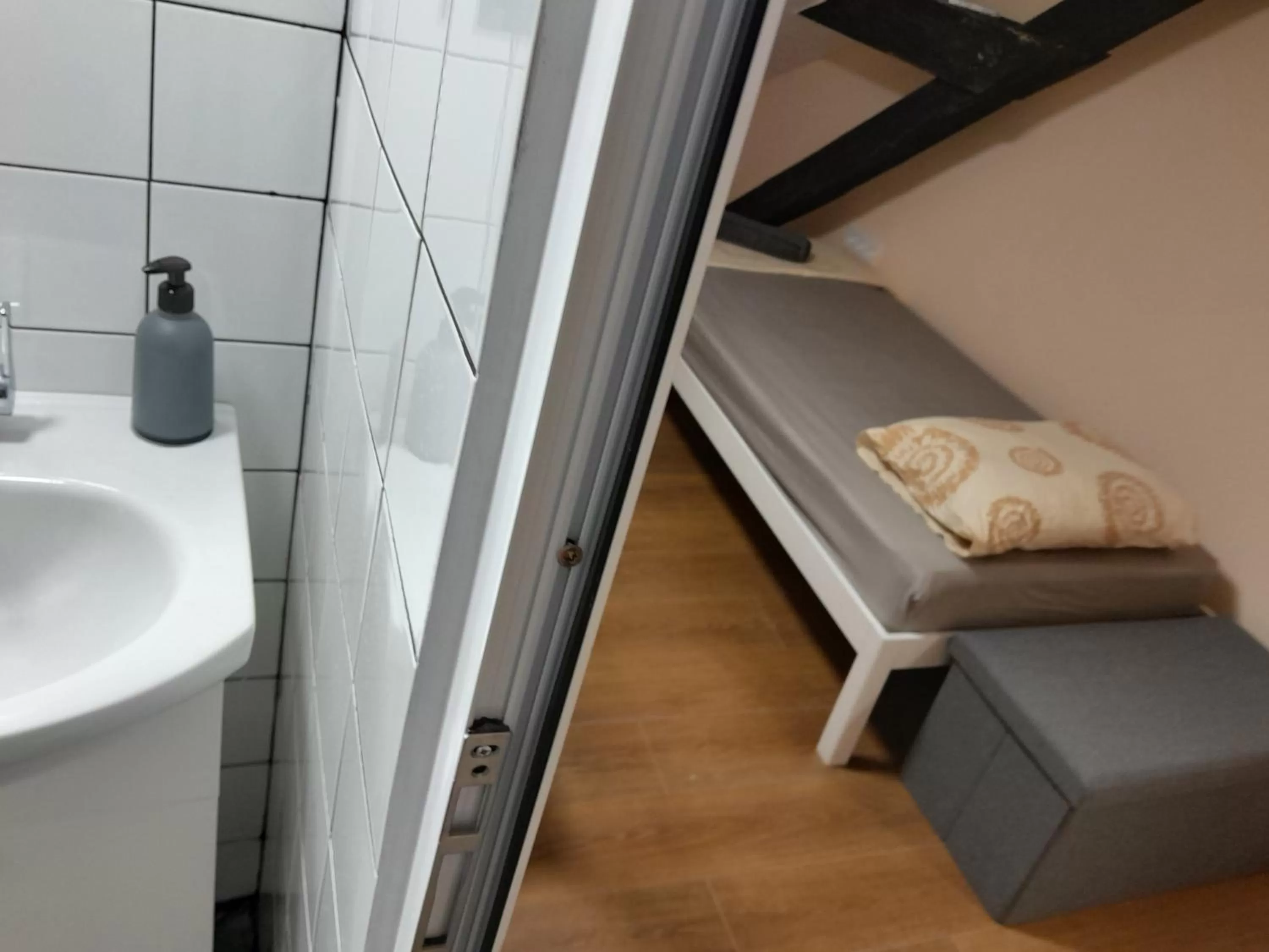 Bed, Bathroom in HANCHO SevenUps - KAPANA Plovdiv Center
