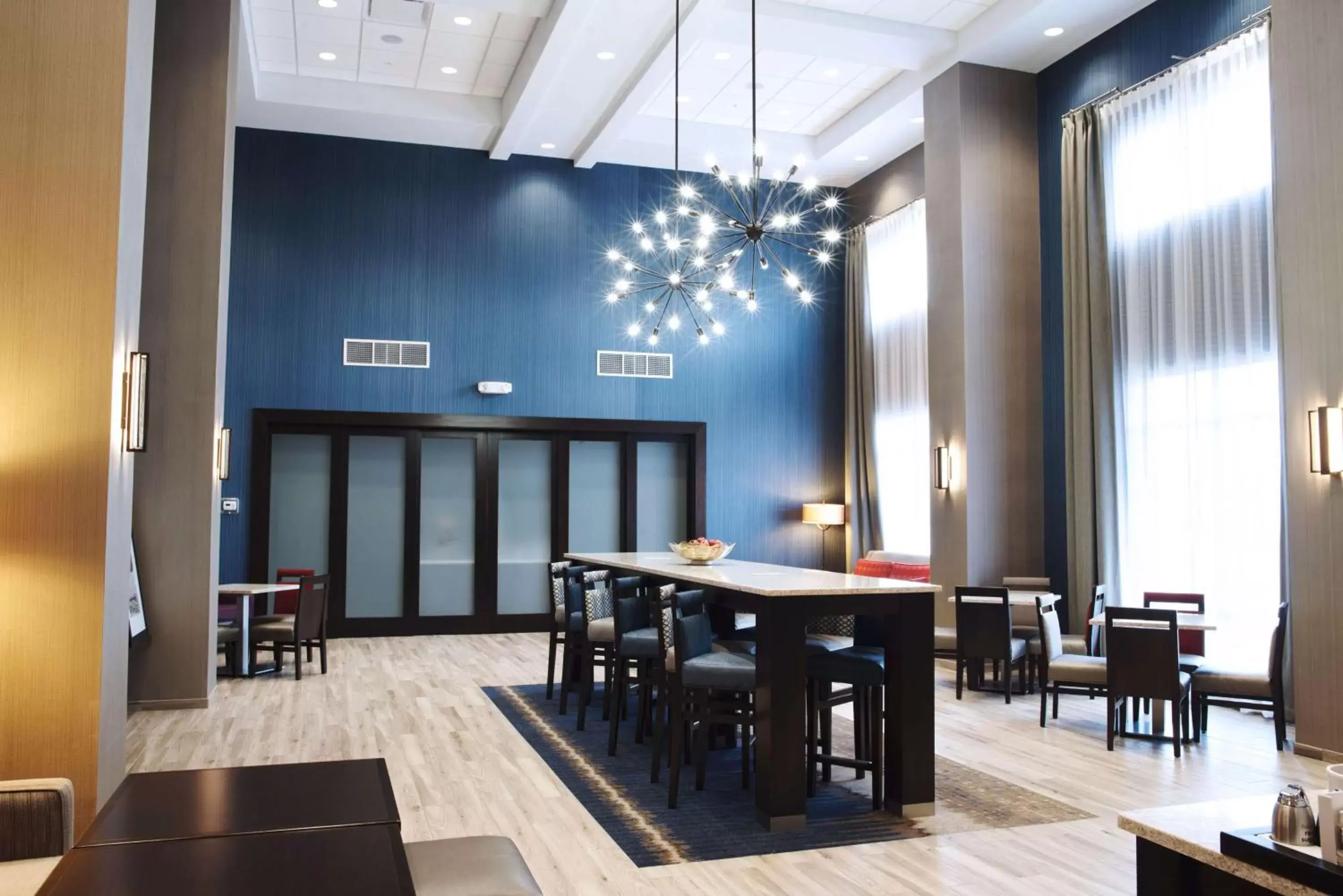 Lobby or reception, Restaurant/Places to Eat in Hampton Inn By Hilton - Suites Des Moines-Urbandale IA