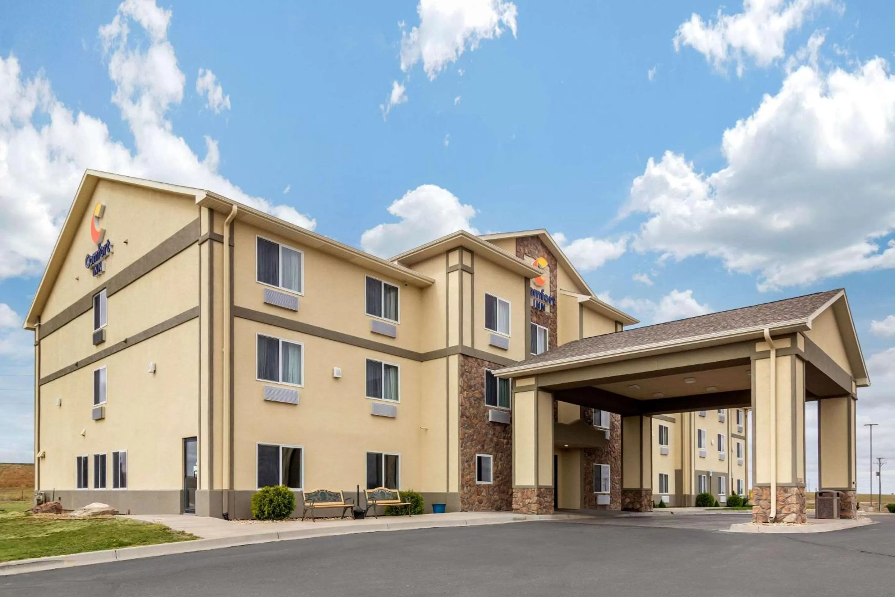 Property building in Comfort Inn & Suites Sterling