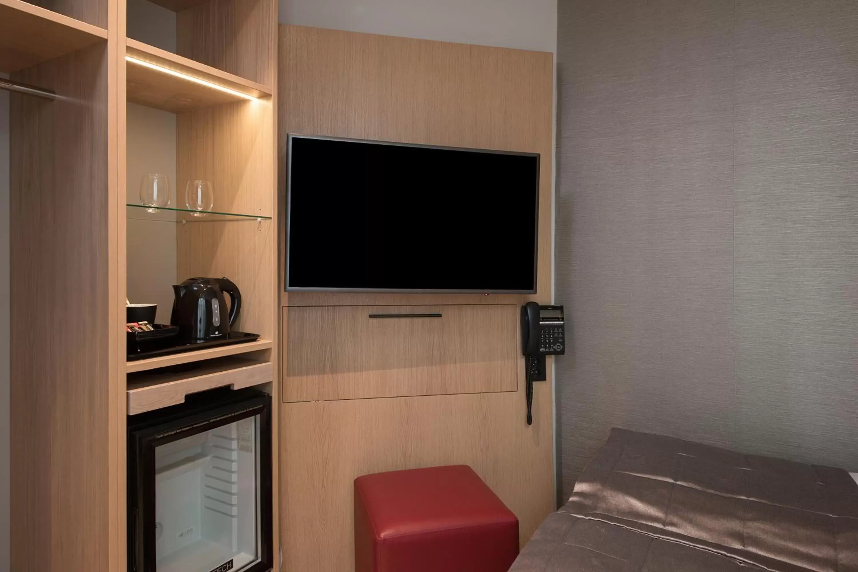 TV and multimedia, TV/Entertainment Center in Bergen Harbour Hotel, WorldHotels Crafted