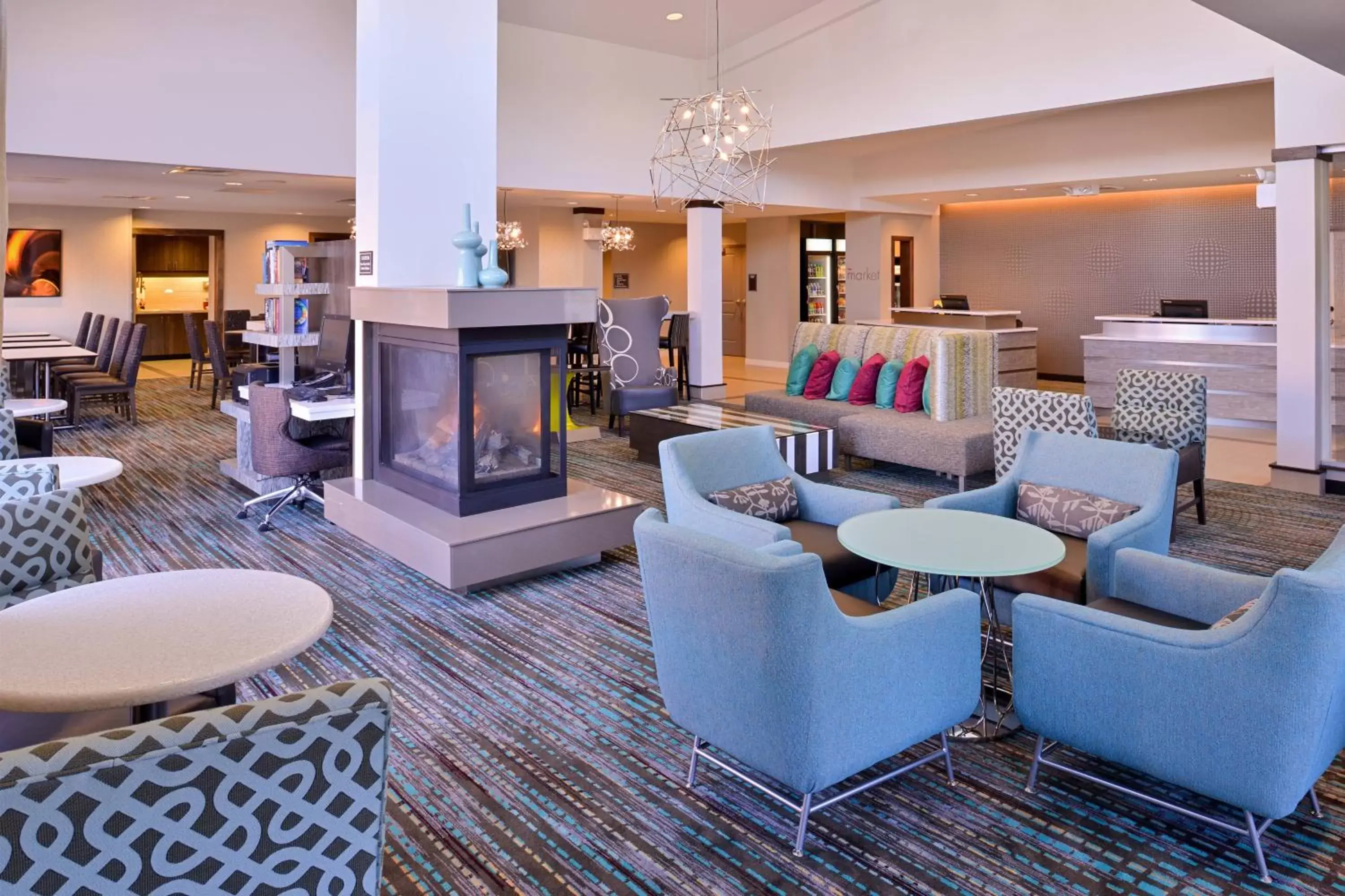Lobby or reception, Lounge/Bar in Residence Inn by Marriott East Lansing