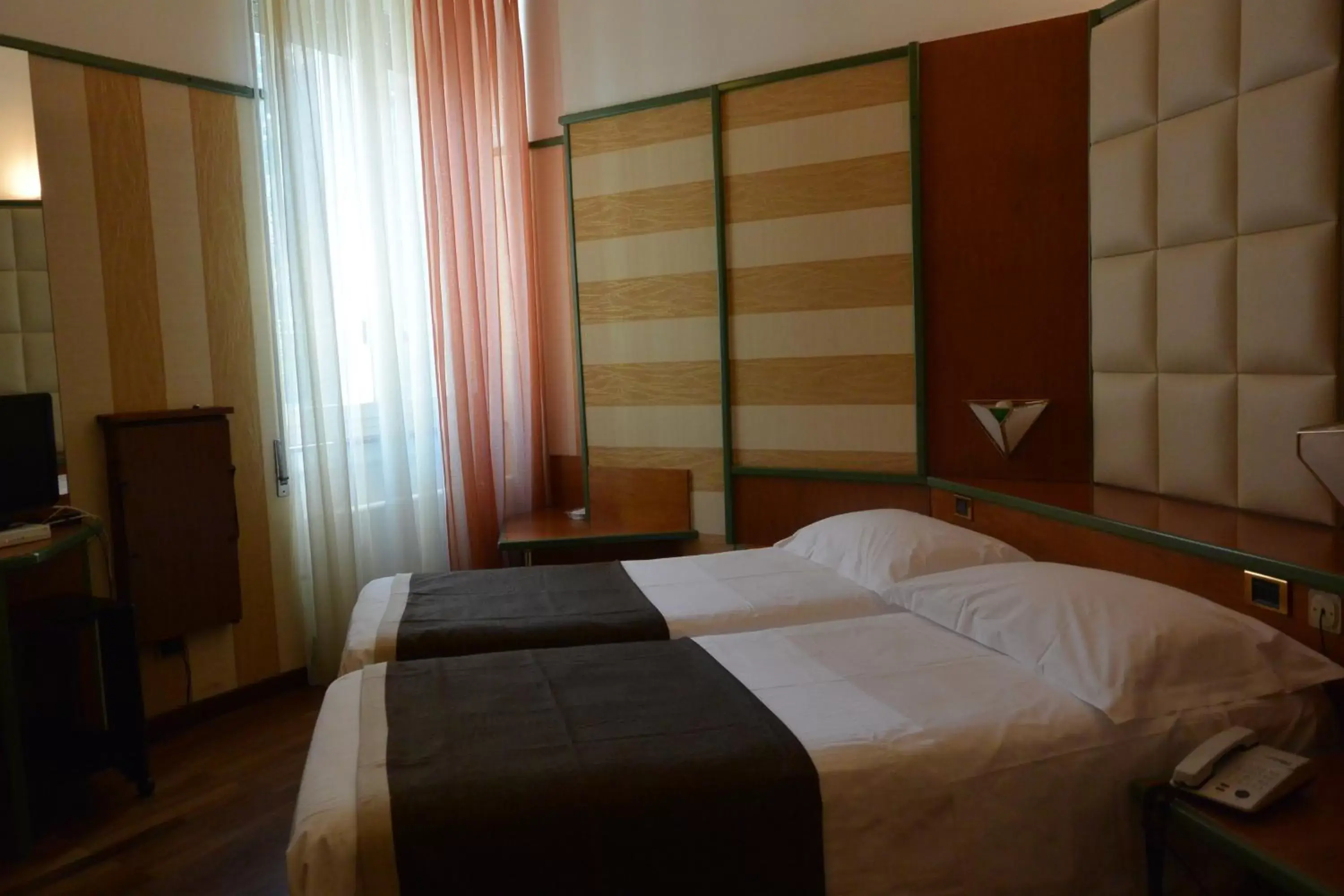 Twin Room in Hotel Metrò