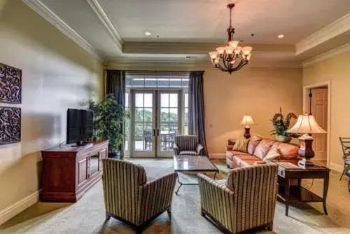 Seating Area in Cottages and Suites at River Landing