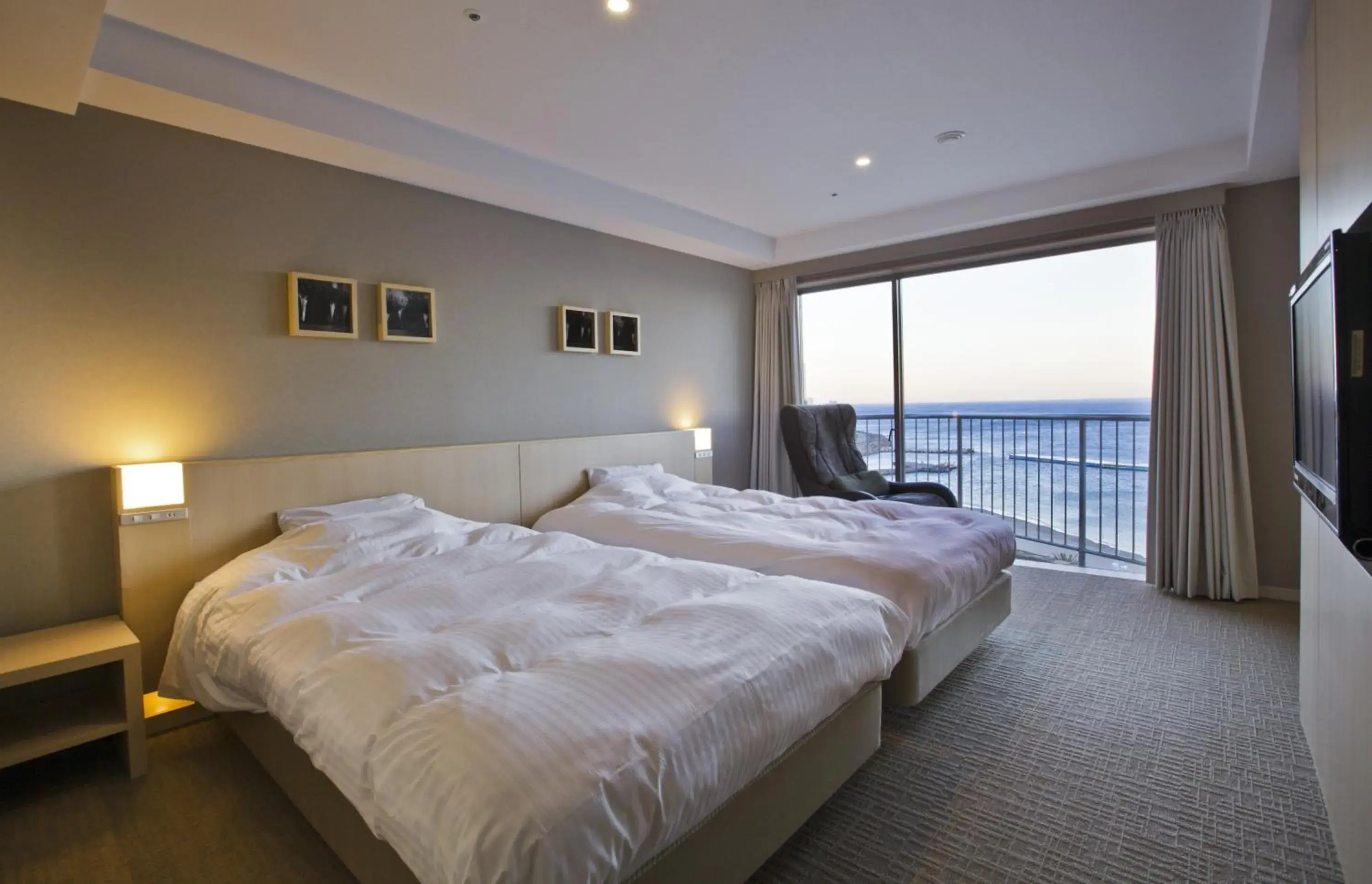 Day, Bed in Atami Seaside Spa & Resort