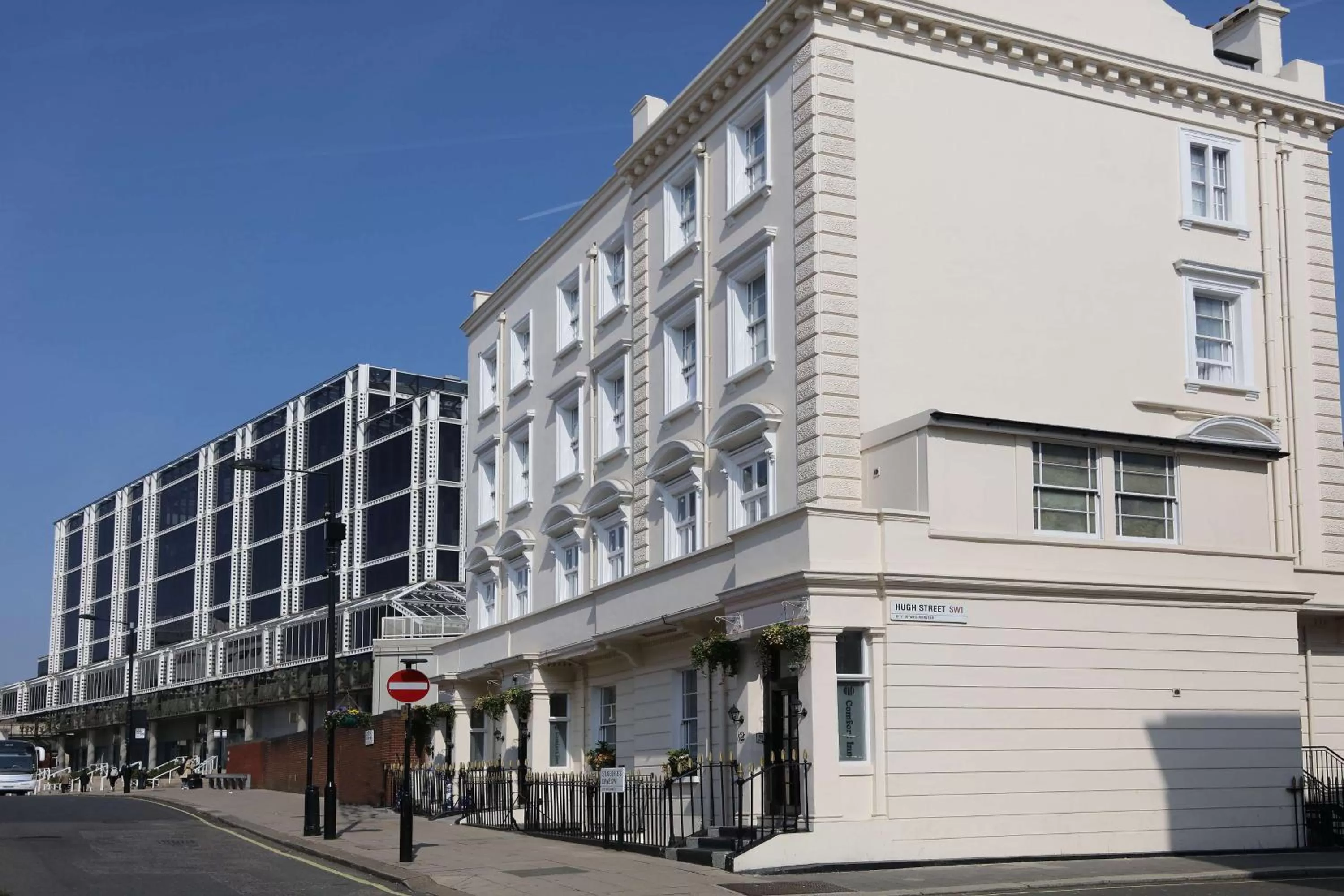 Property building in Best Western Buckingham Palace Rd