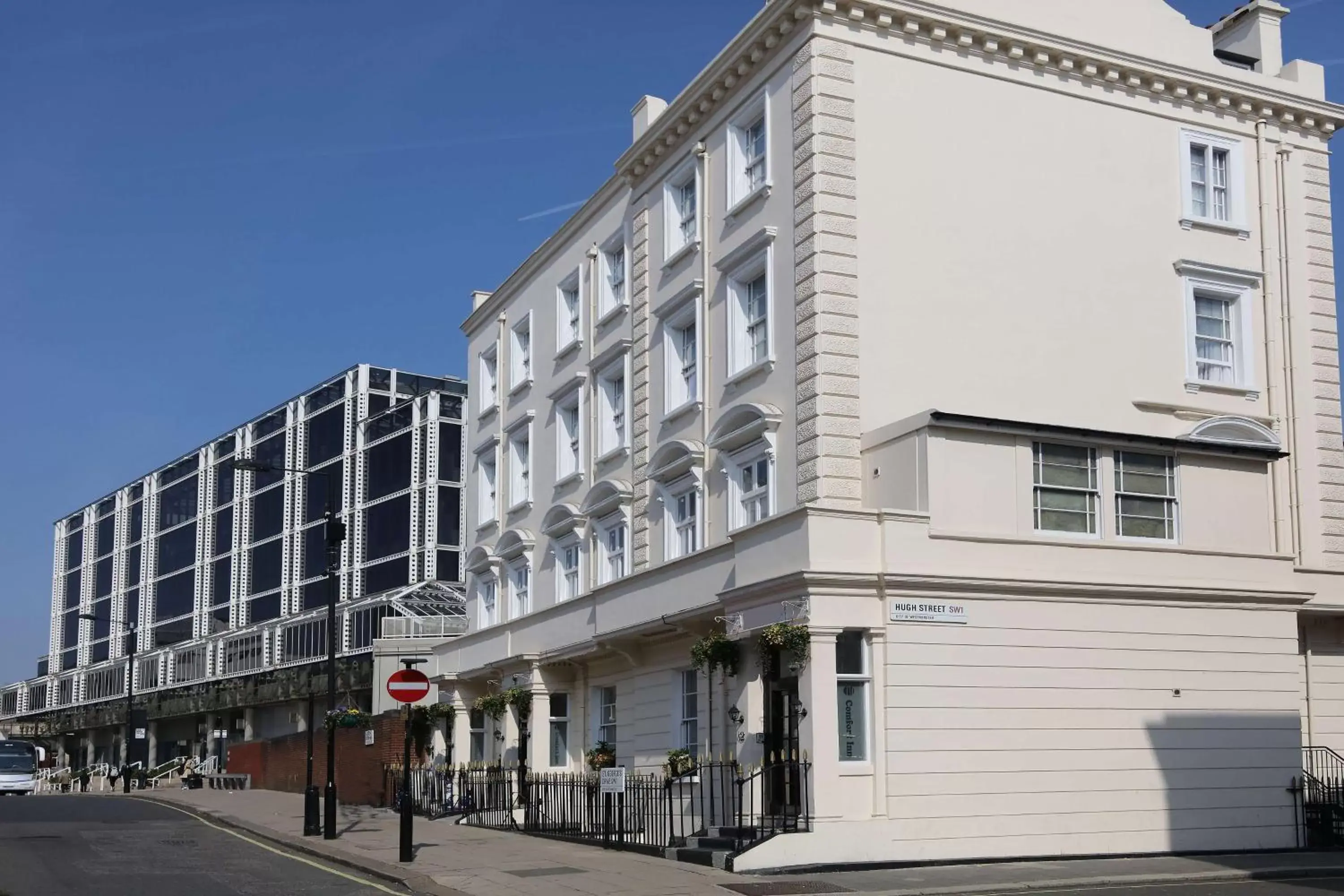Property Building in Best Western Buckingham Palace Rd