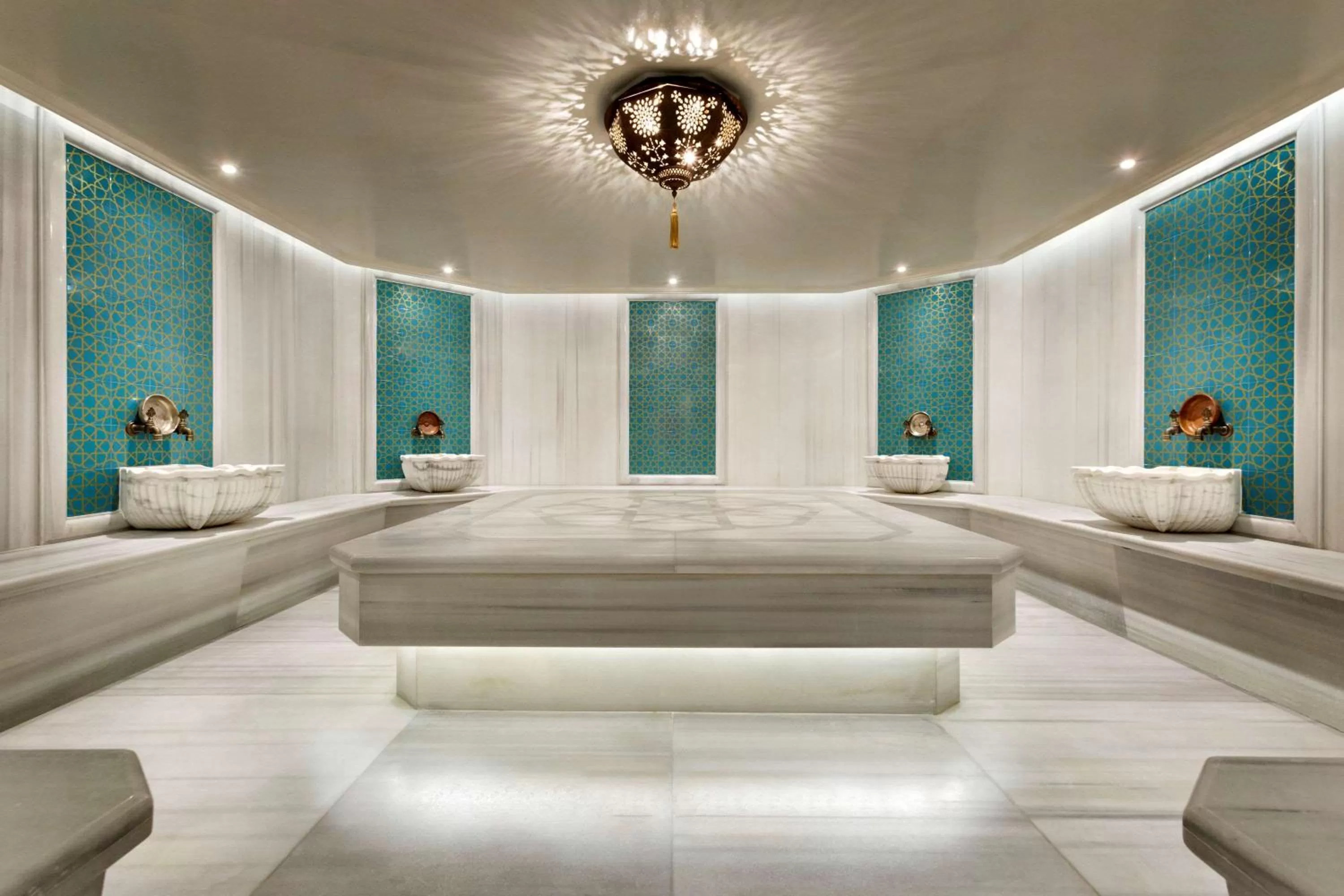 Spa and wellness centre/facilities, Bed in Ramada by Wyndham Gemli̇k