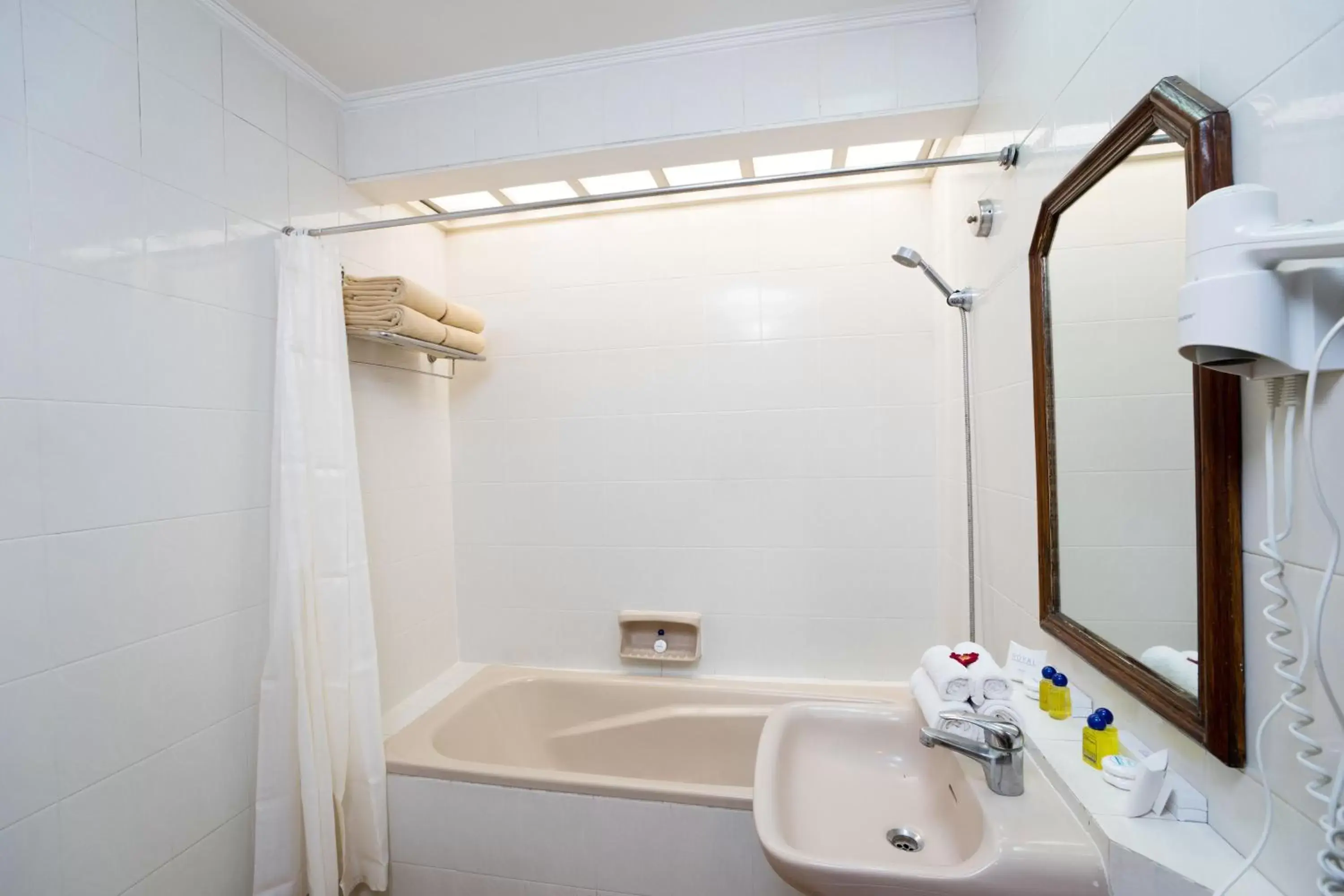 Shower, Bathroom in Royal Orchids Garden Hotel & Condominium