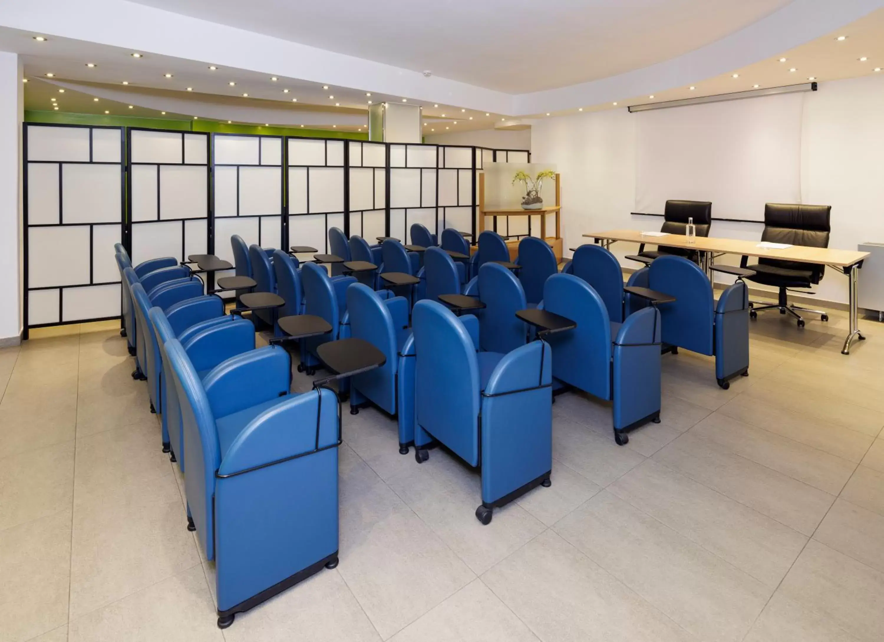 Meeting/conference room in Best Western Plus Executive Hotel and Suites