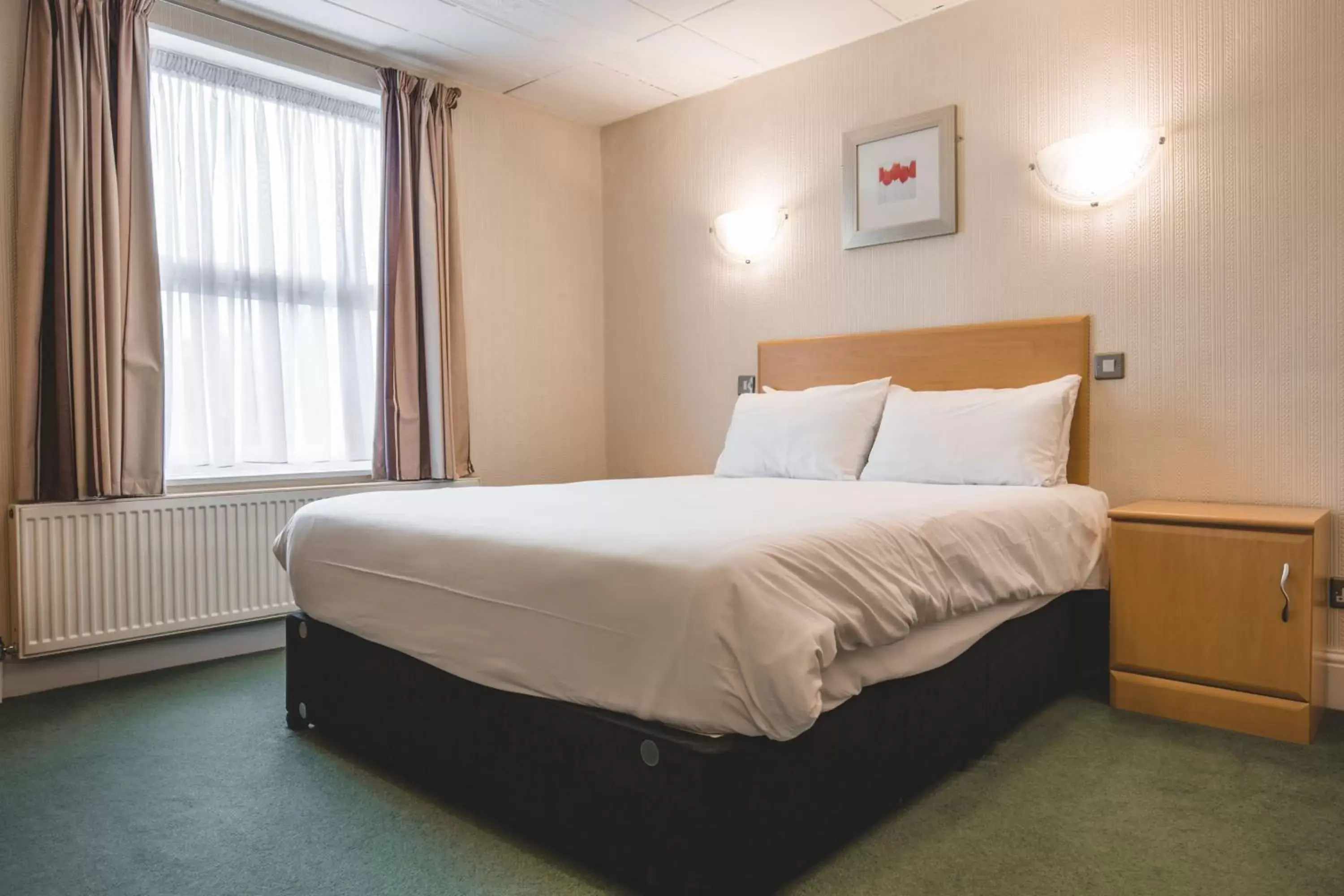 Bedroom, Bed in Wycliffe Hotel