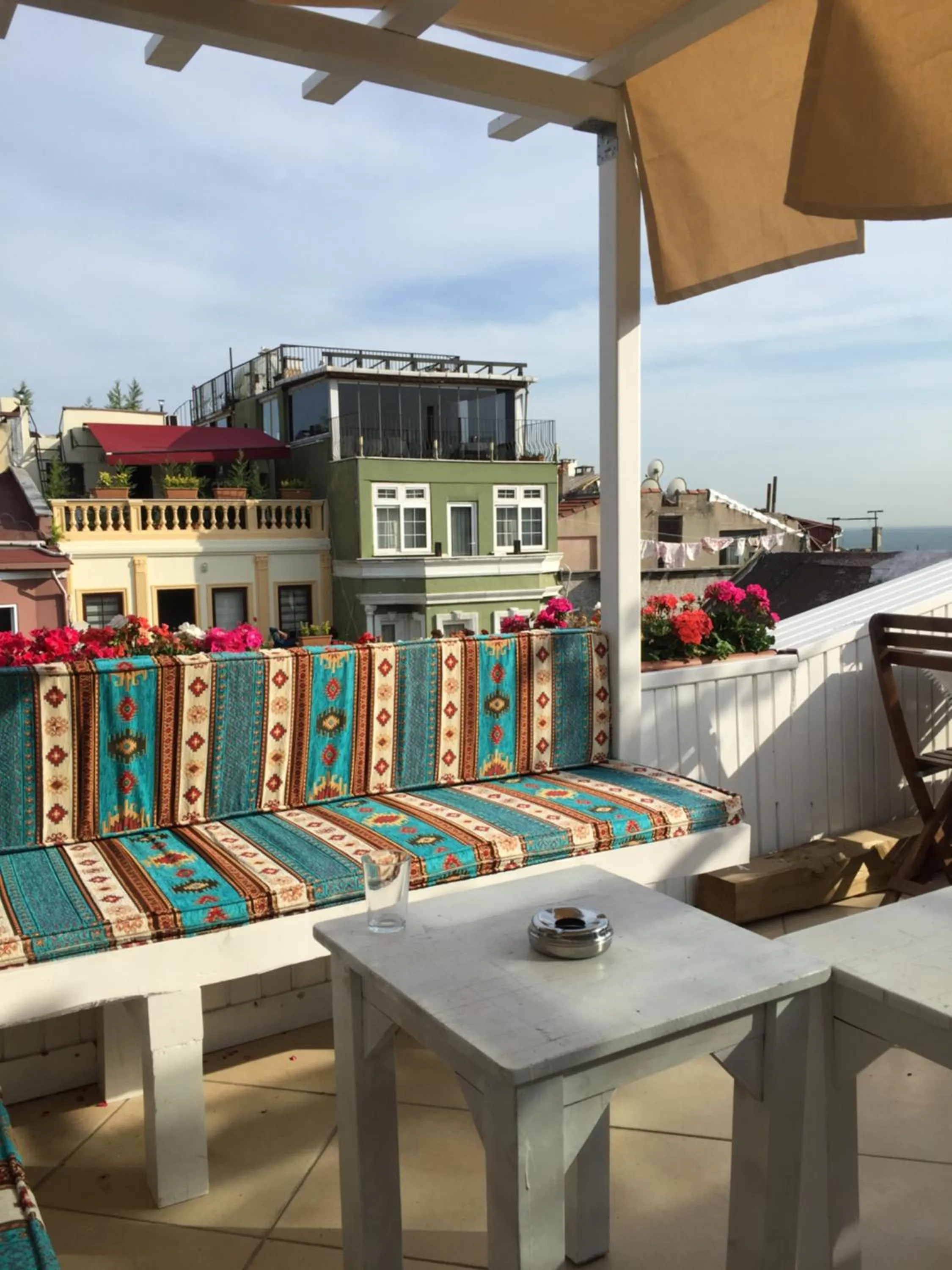Balcony/Terrace in Istanbul Holiday Hotel