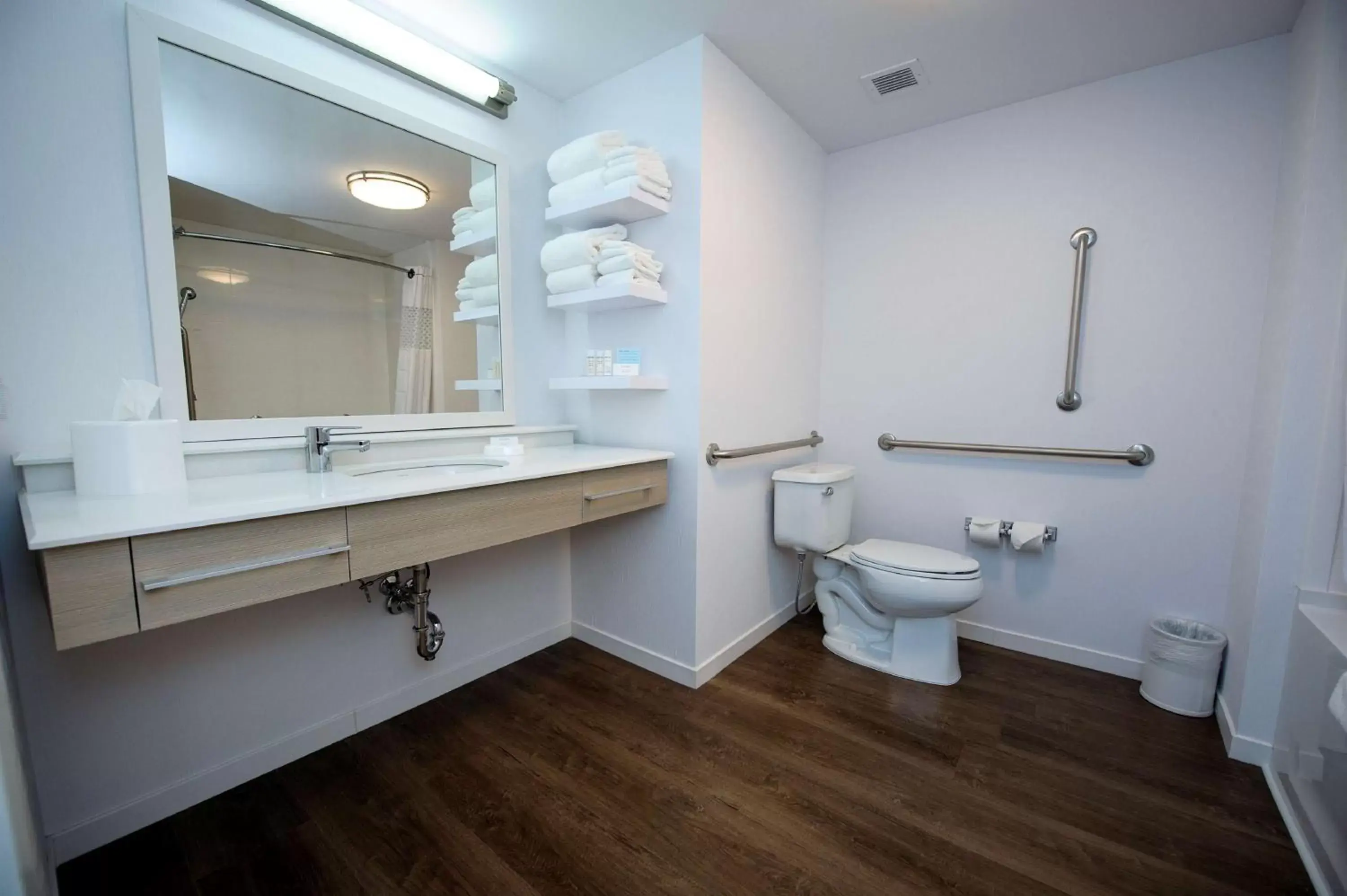 Bathroom in Hampton Inn & Suites Truro, NS Bathroom in Hampton Inn & Suites Truro, NS