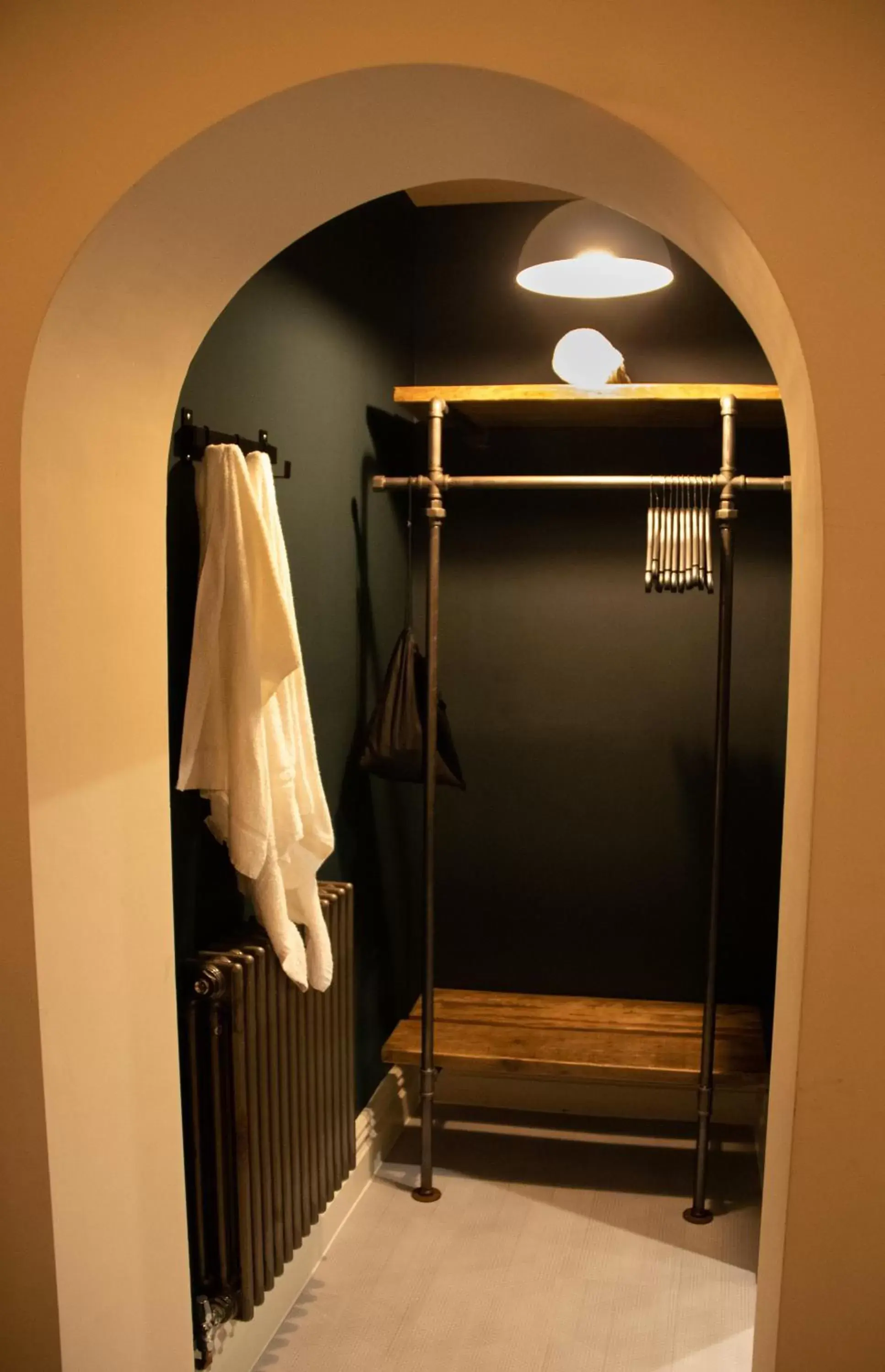 wardrobe, Bathroom in The City Hotel