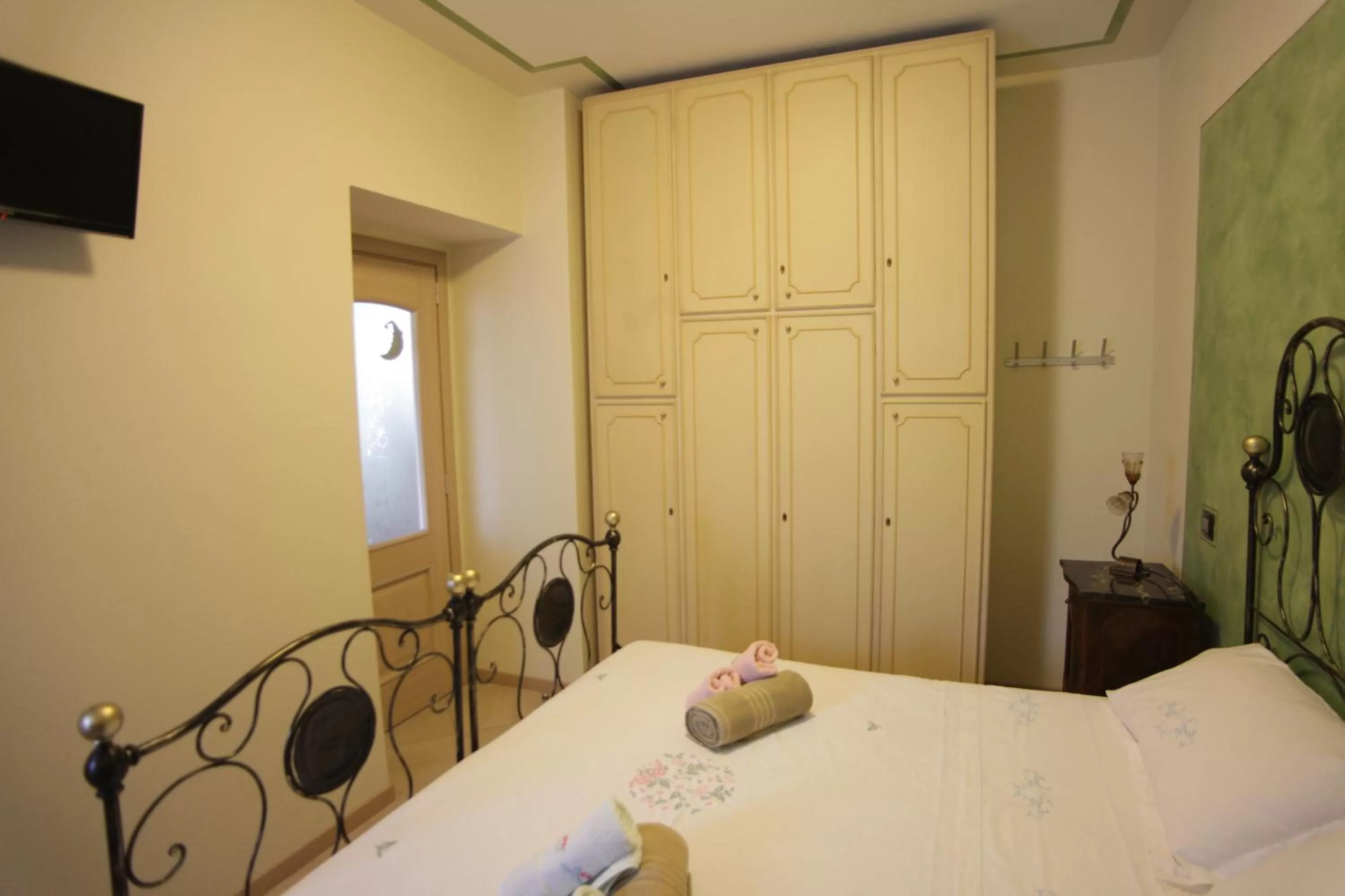 Photo of the whole room, Bed in Bed and Breakfast Luna