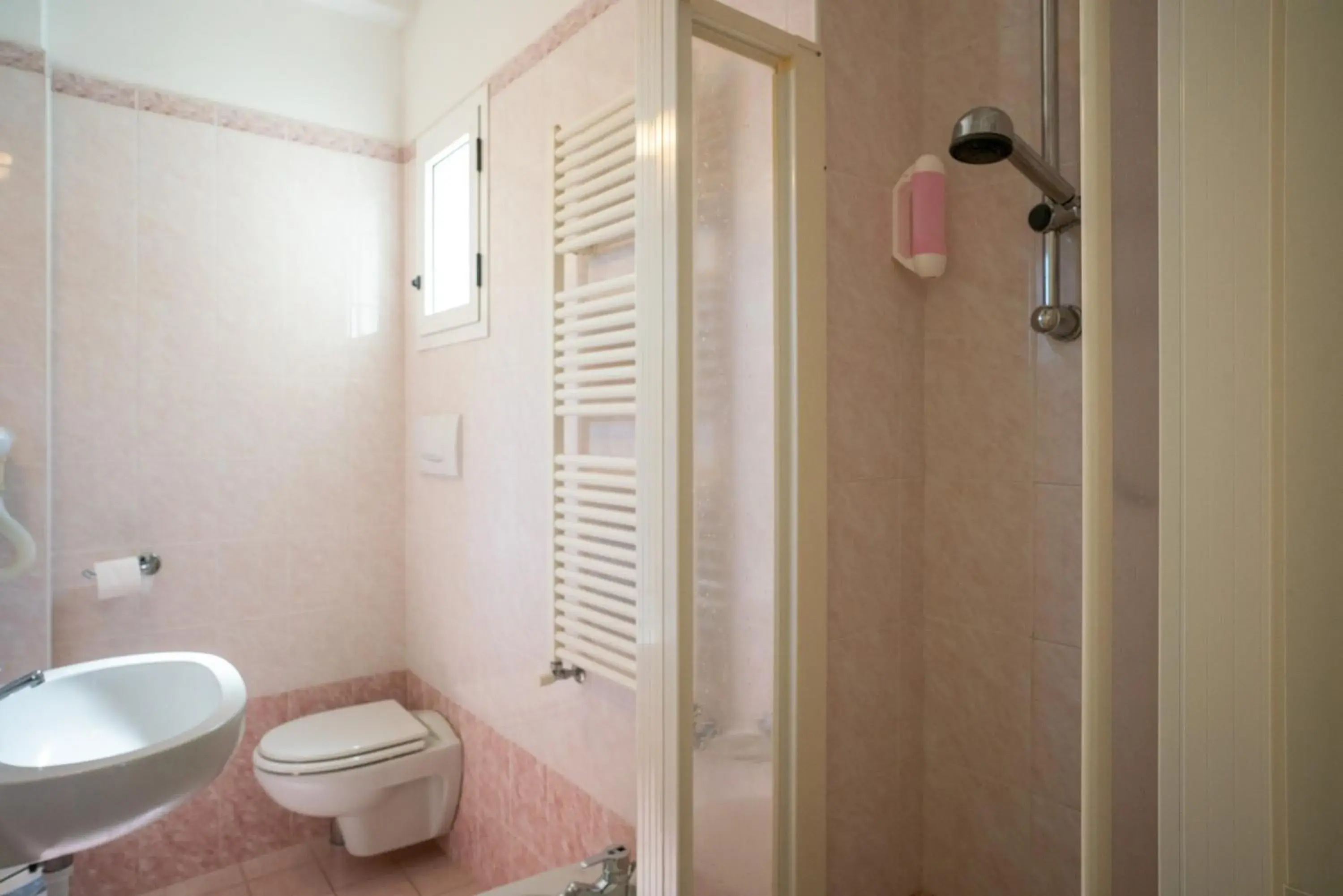 Bathroom in Hotel Radar
