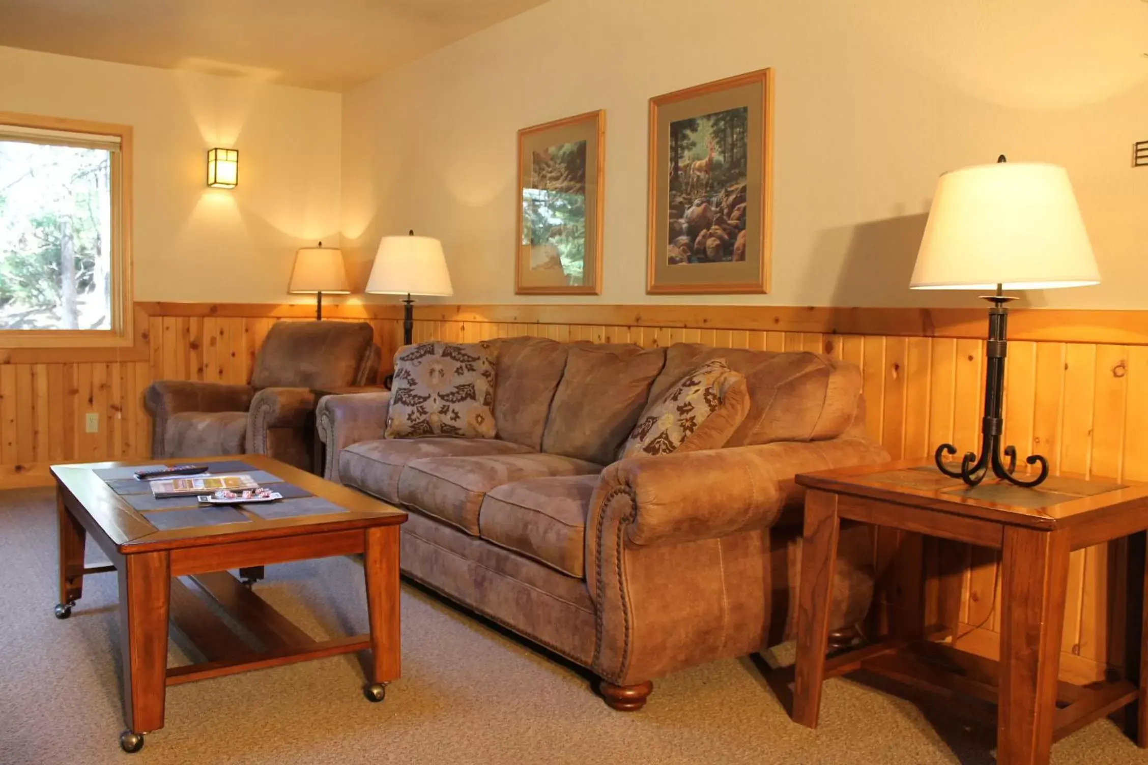 Seating Area in Mount Shasta Resort