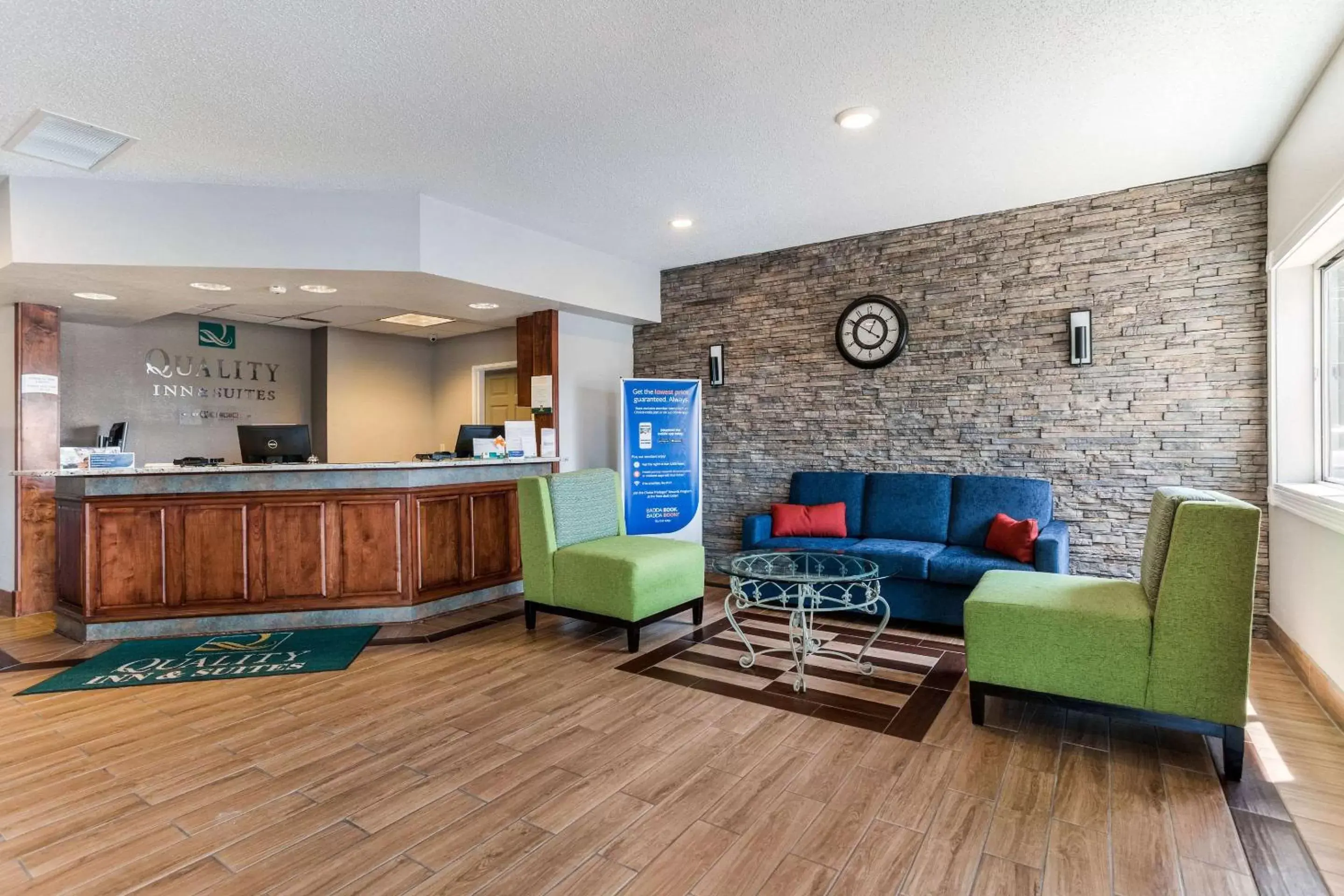 Lobby or reception in Quality Inn & Suites Ferdinand Lobby or reception in Quality Inn & Suites Ferdinand