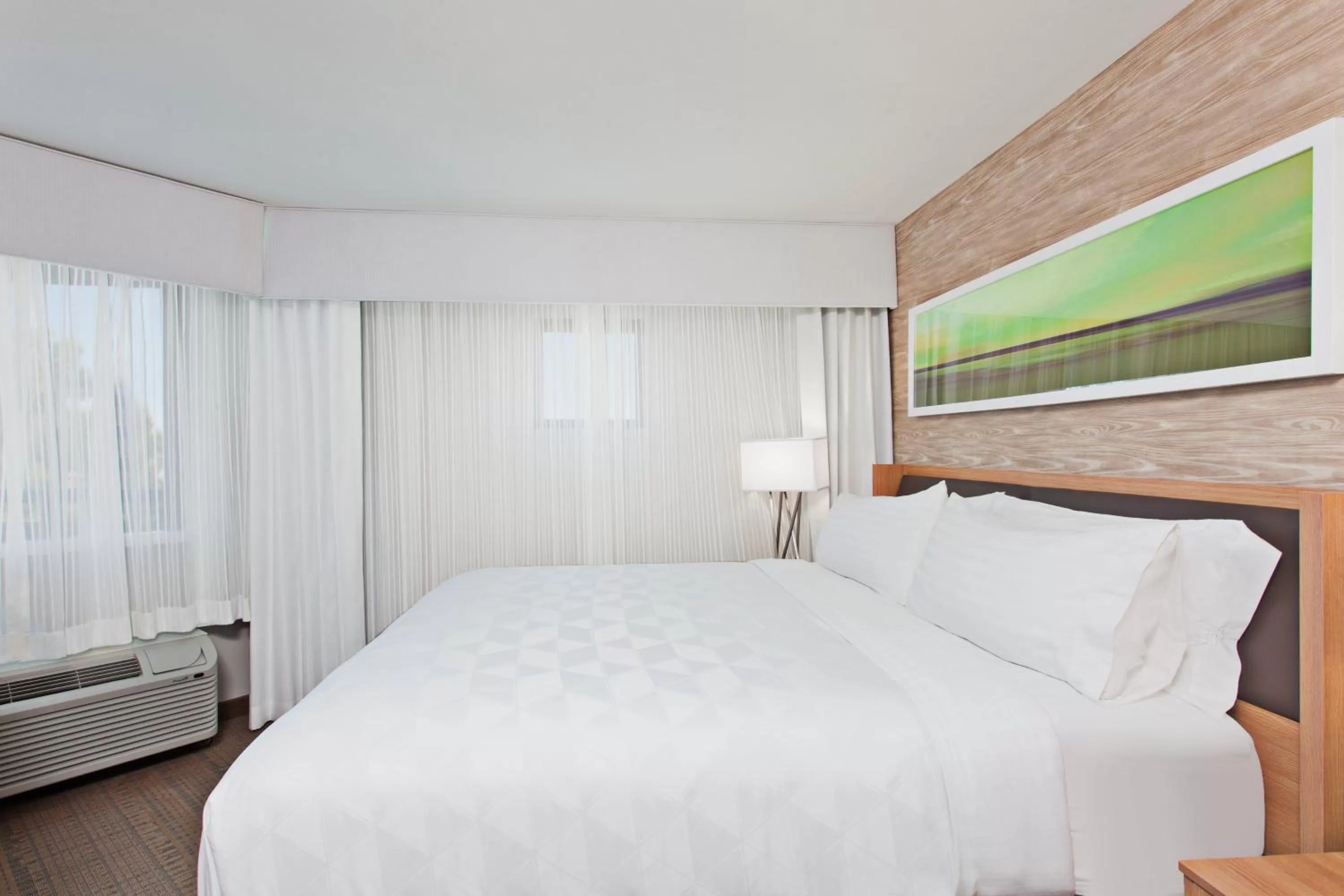 Photo of the whole room, Bed in Holiday Inn Palmdale-Lancaster by IHG