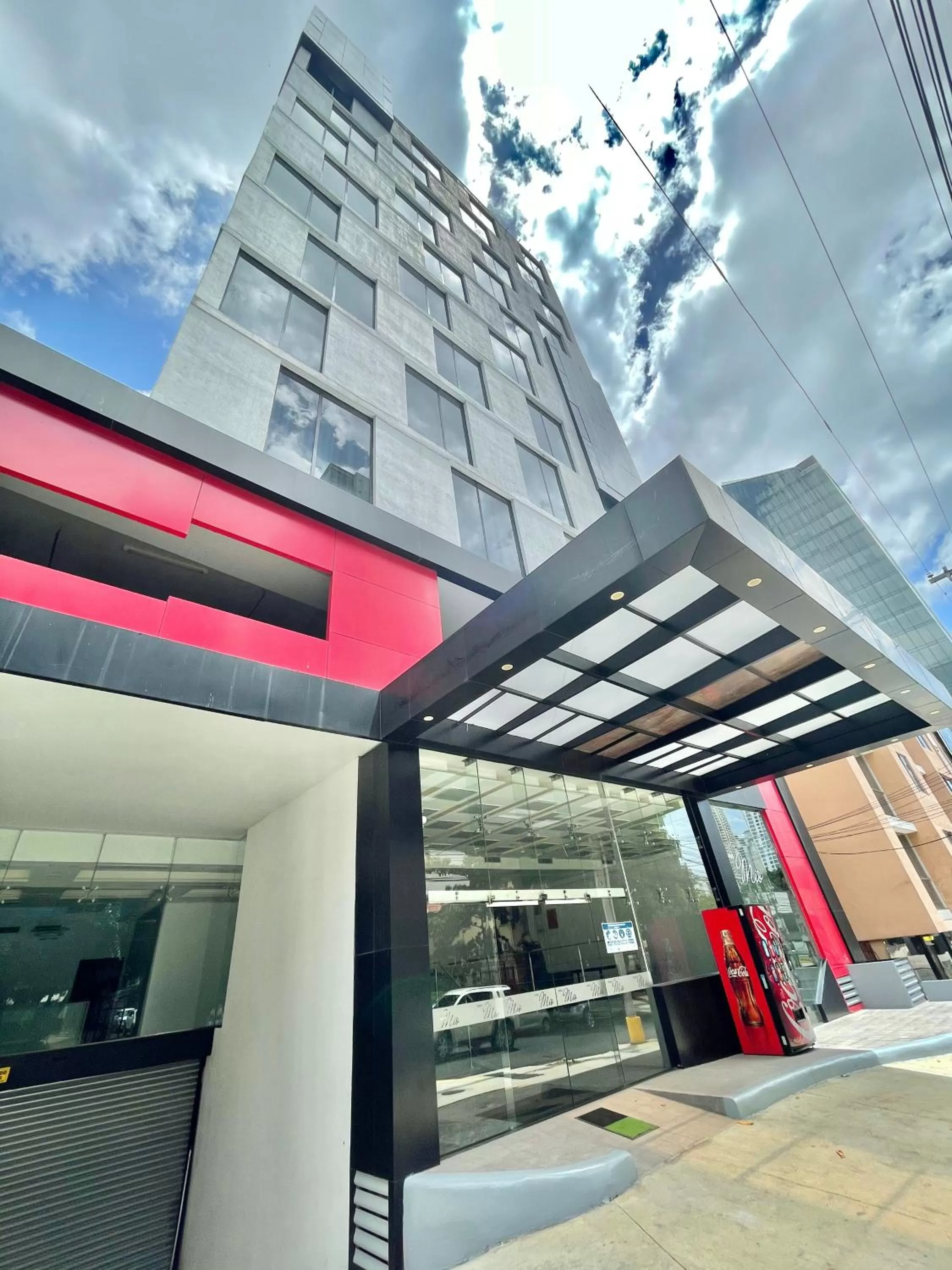 Facade/entrance in Hotel Mio Panamá