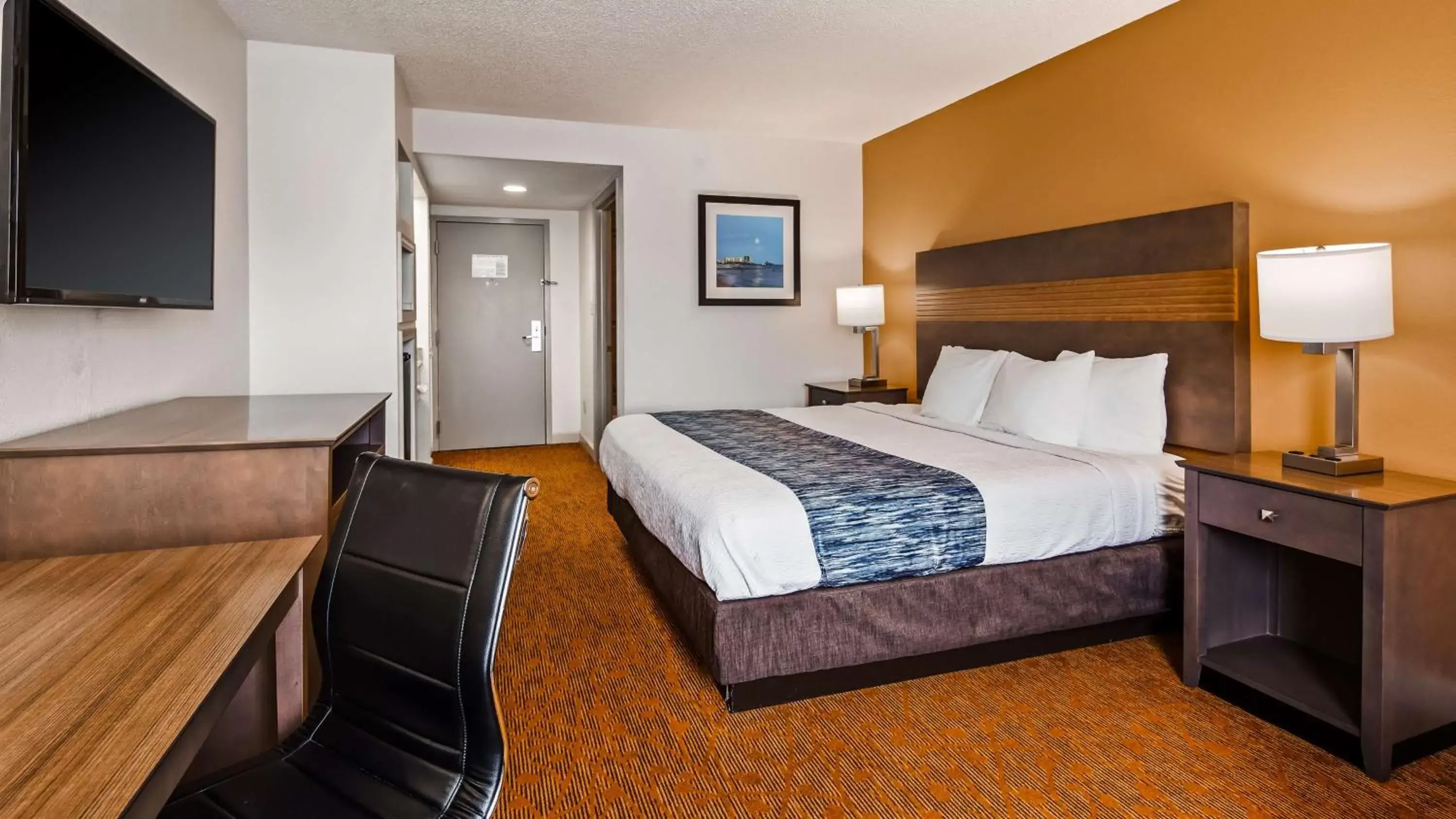 Photo of the whole room, Bed in Best Western Plus Cypress Creek