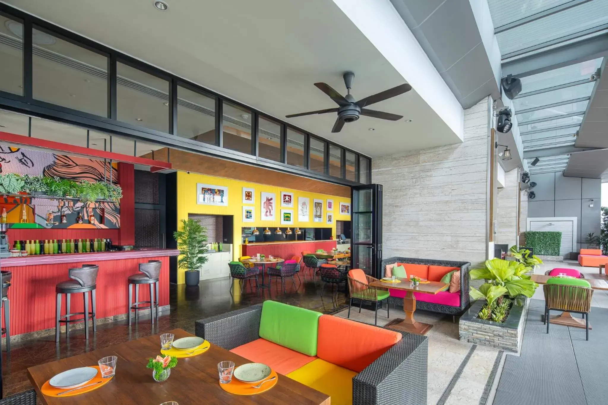 Restaurant/places to eat in Eastin Grand Hotel Sathorn Restaurant/places to eat in Eastin Grand Hotel Sathorn