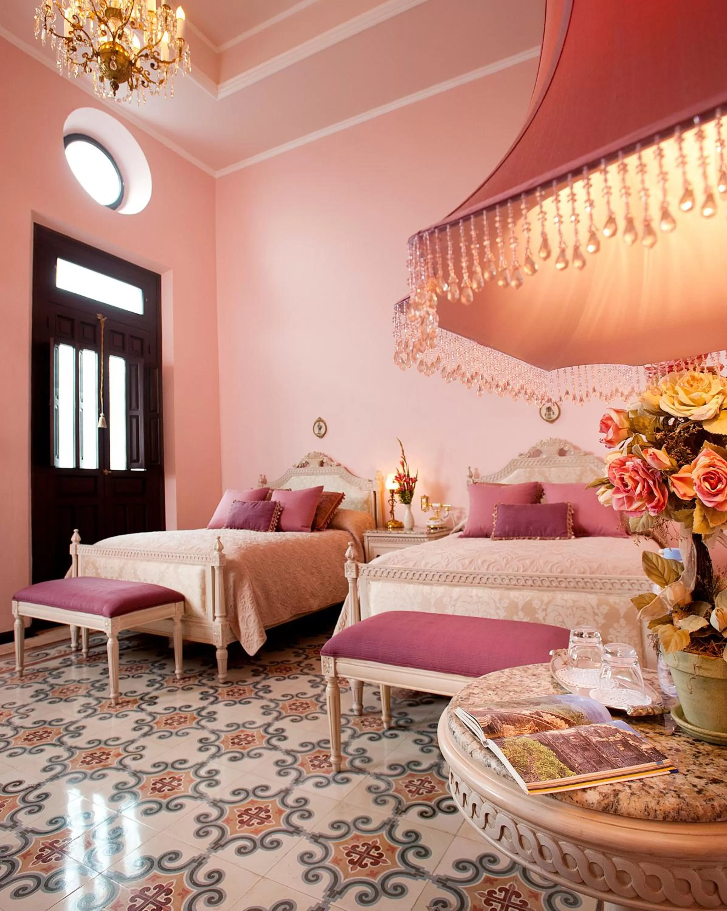 Photo of the whole room, Bed in Casa Azul Monumento Historico