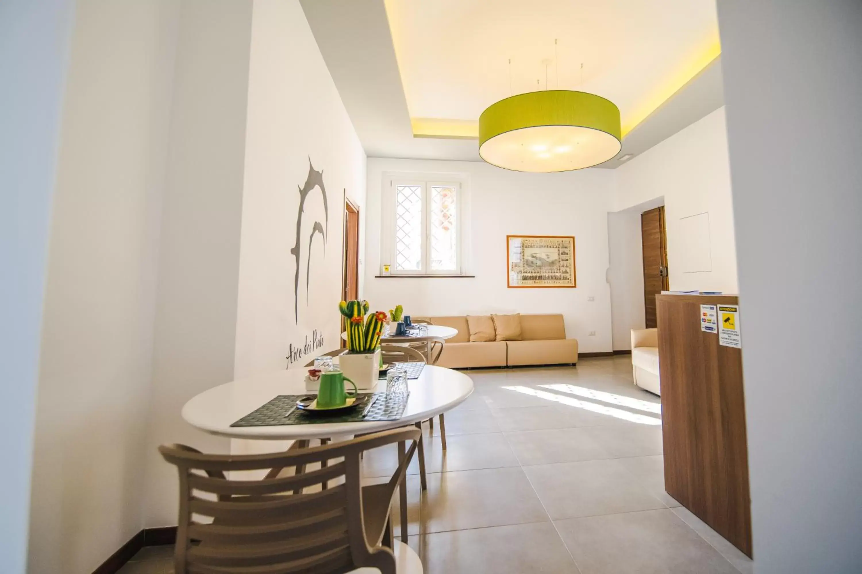 Lobby or reception, Dining Area in Arco Dei Pinto