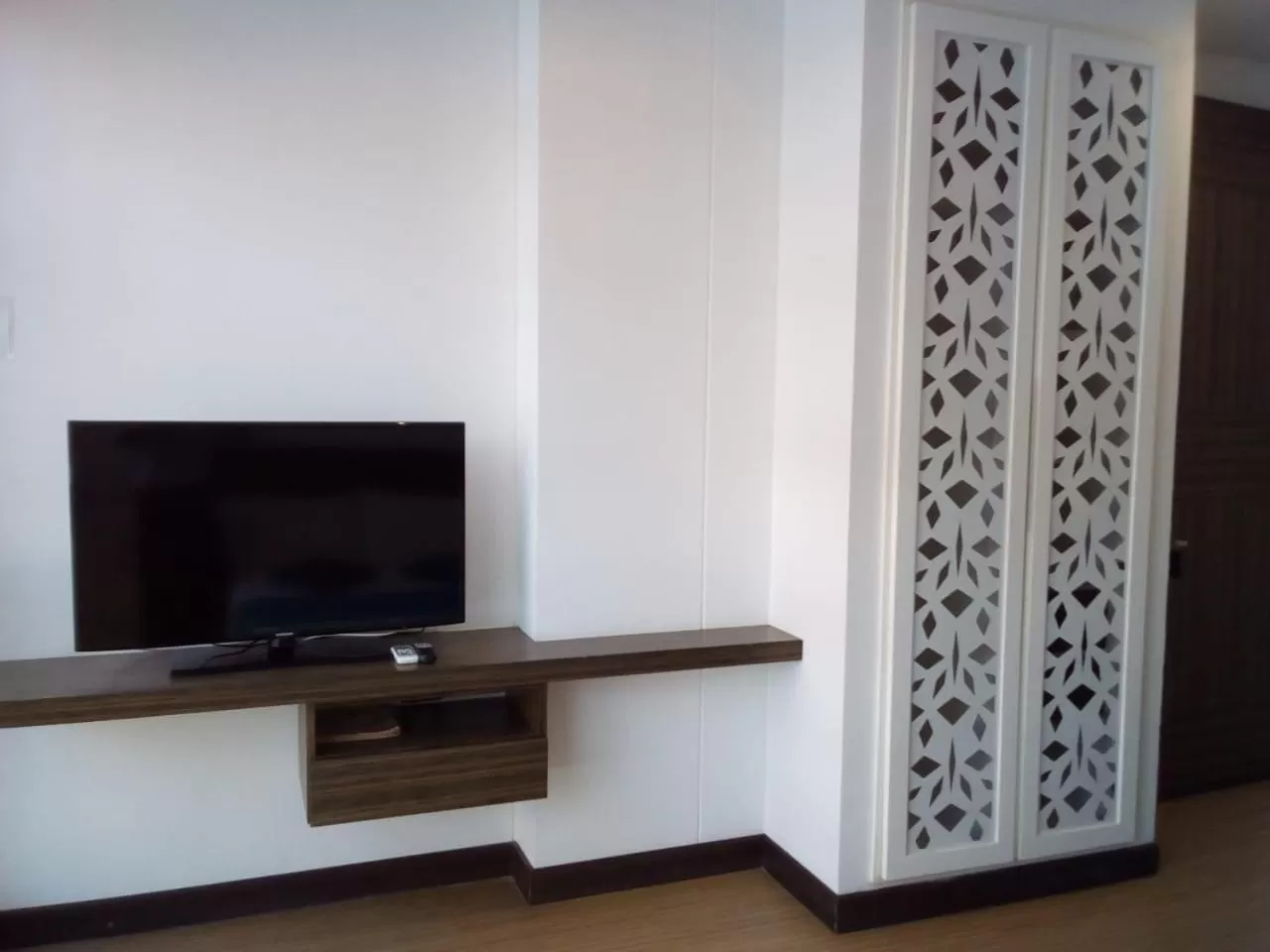 TV and multimedia in Suite Sumapaz Hotel