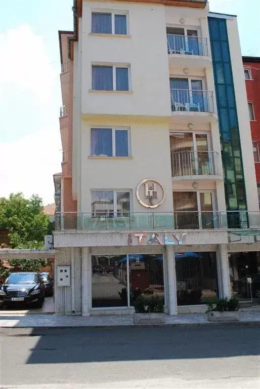 Property Building in Italia Hotel