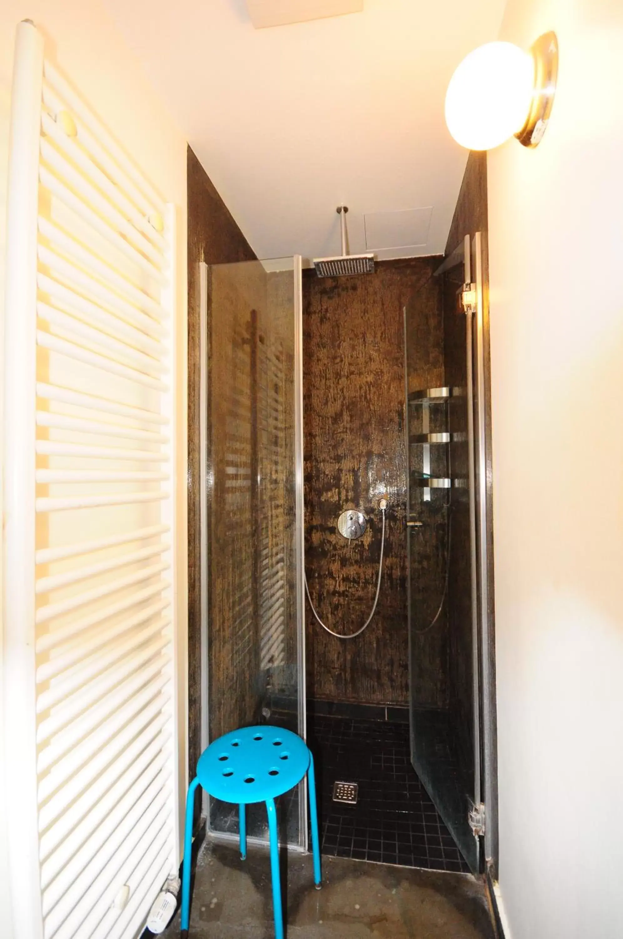 Shower, Bathroom in Five Elements Hostel