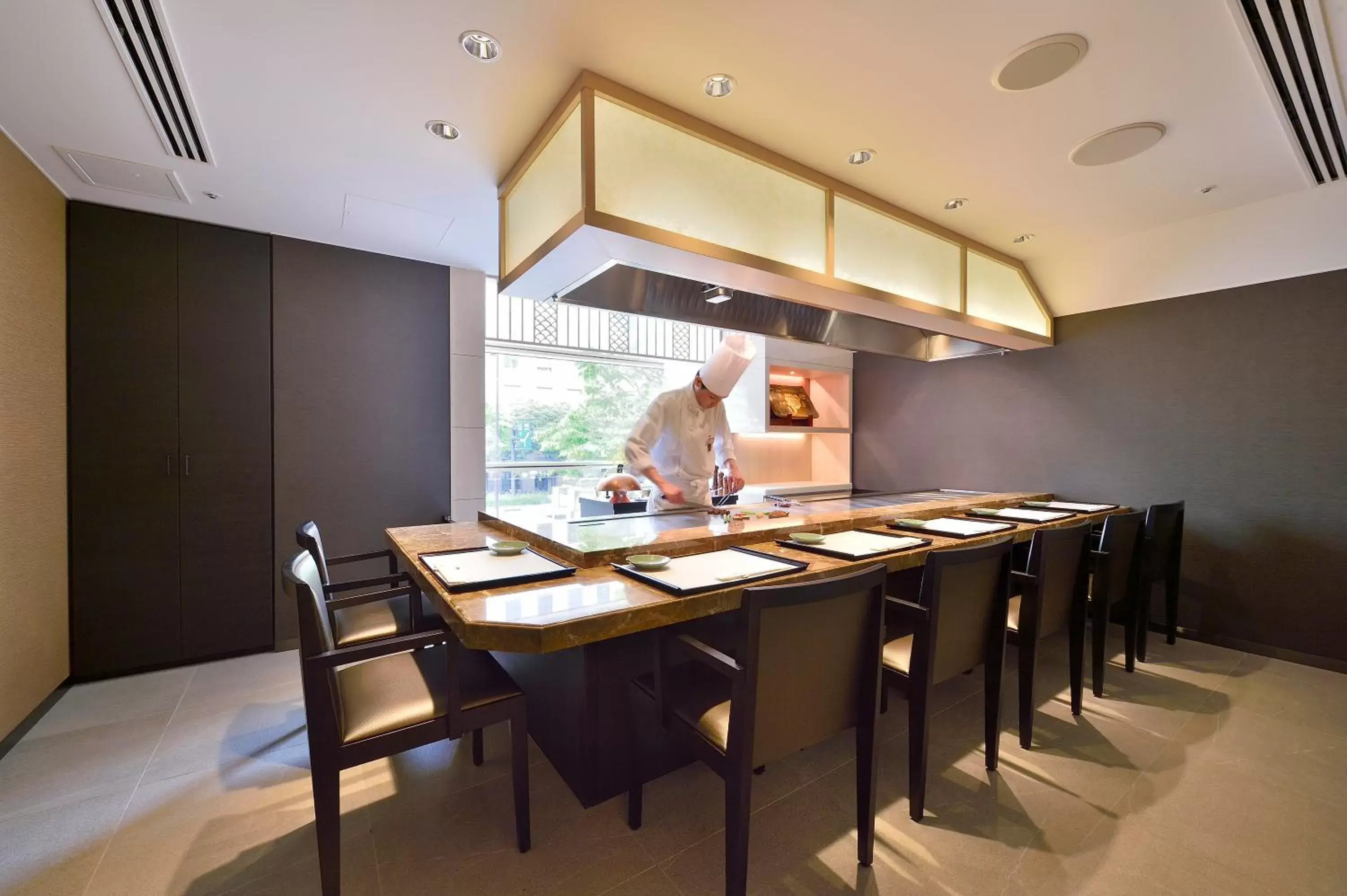 Restaurant/places to eat, Dining Area in Hotel Nikko Fukuoka