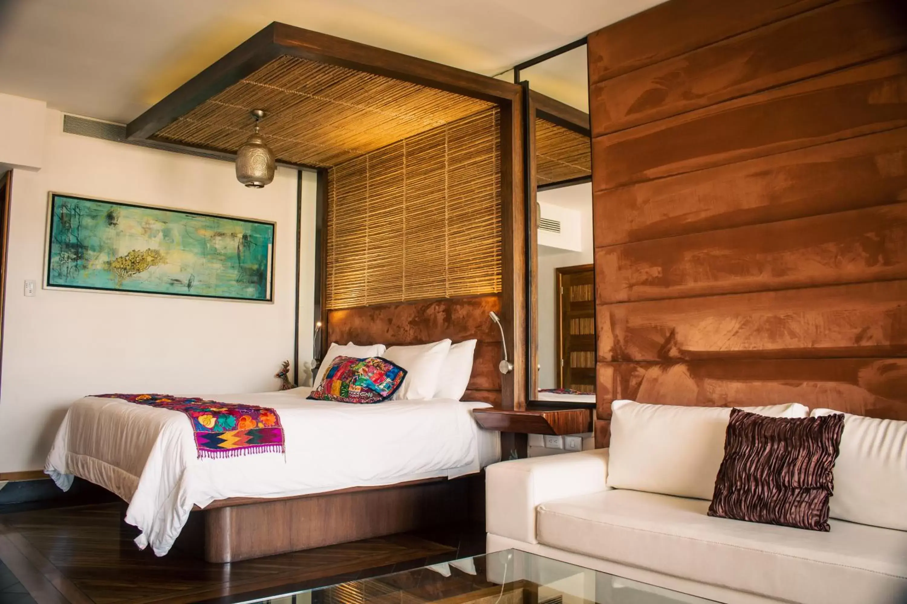 Bed in Aldea Thai