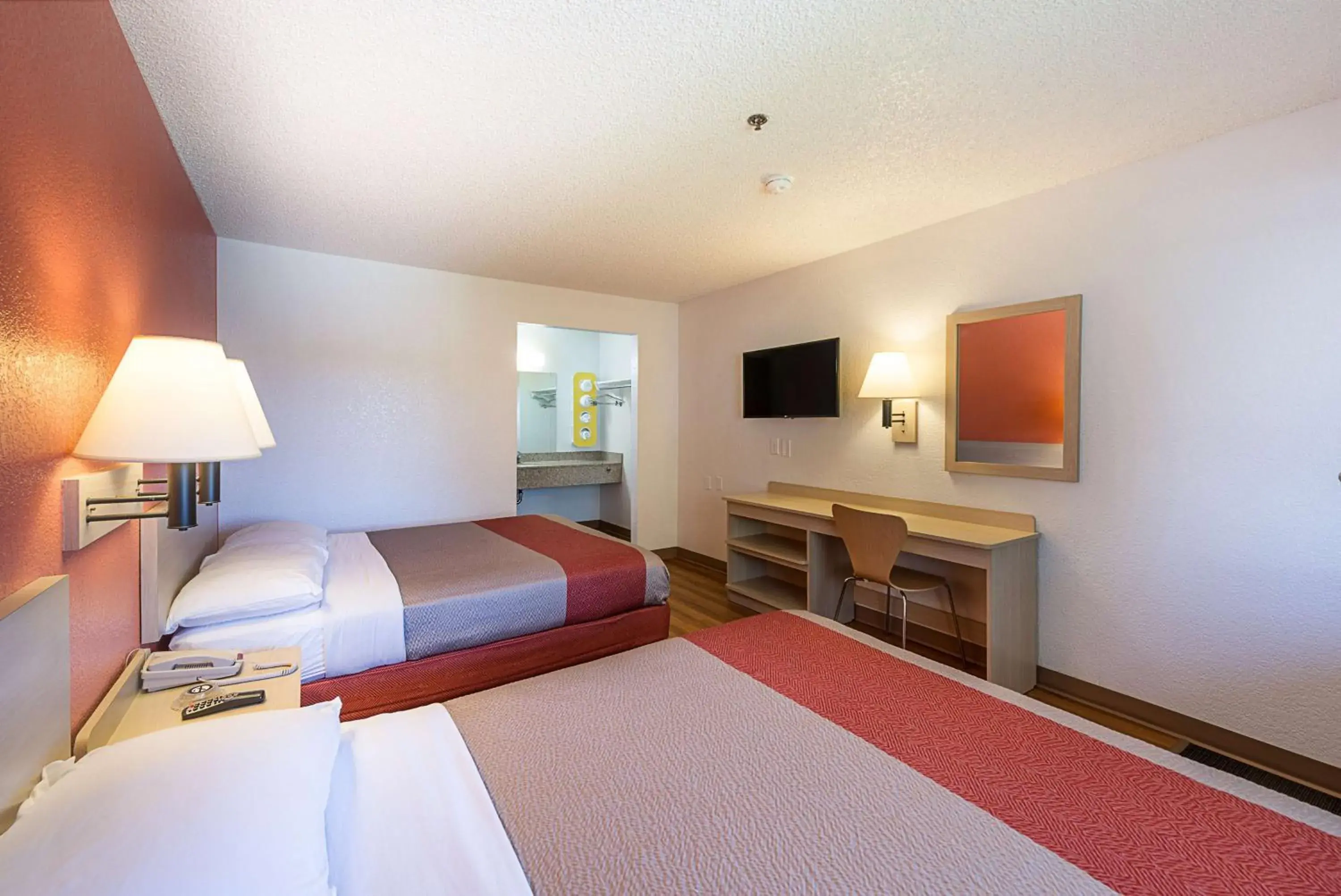 TV and multimedia, Bed in Motel 6-Sparks, NV - Airport - Sparks