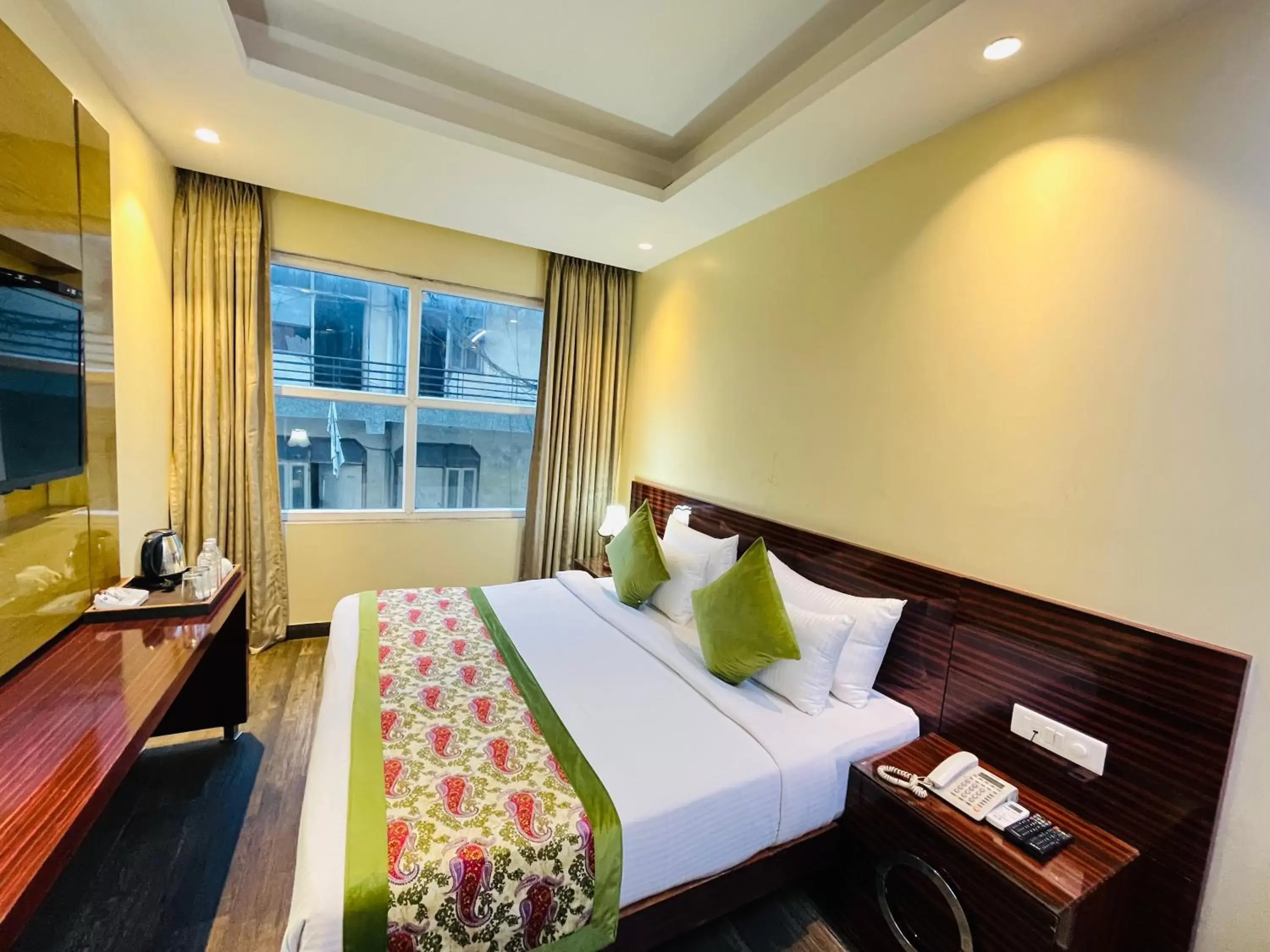 Bed in Hotel Banz - Near Delhi International Airport