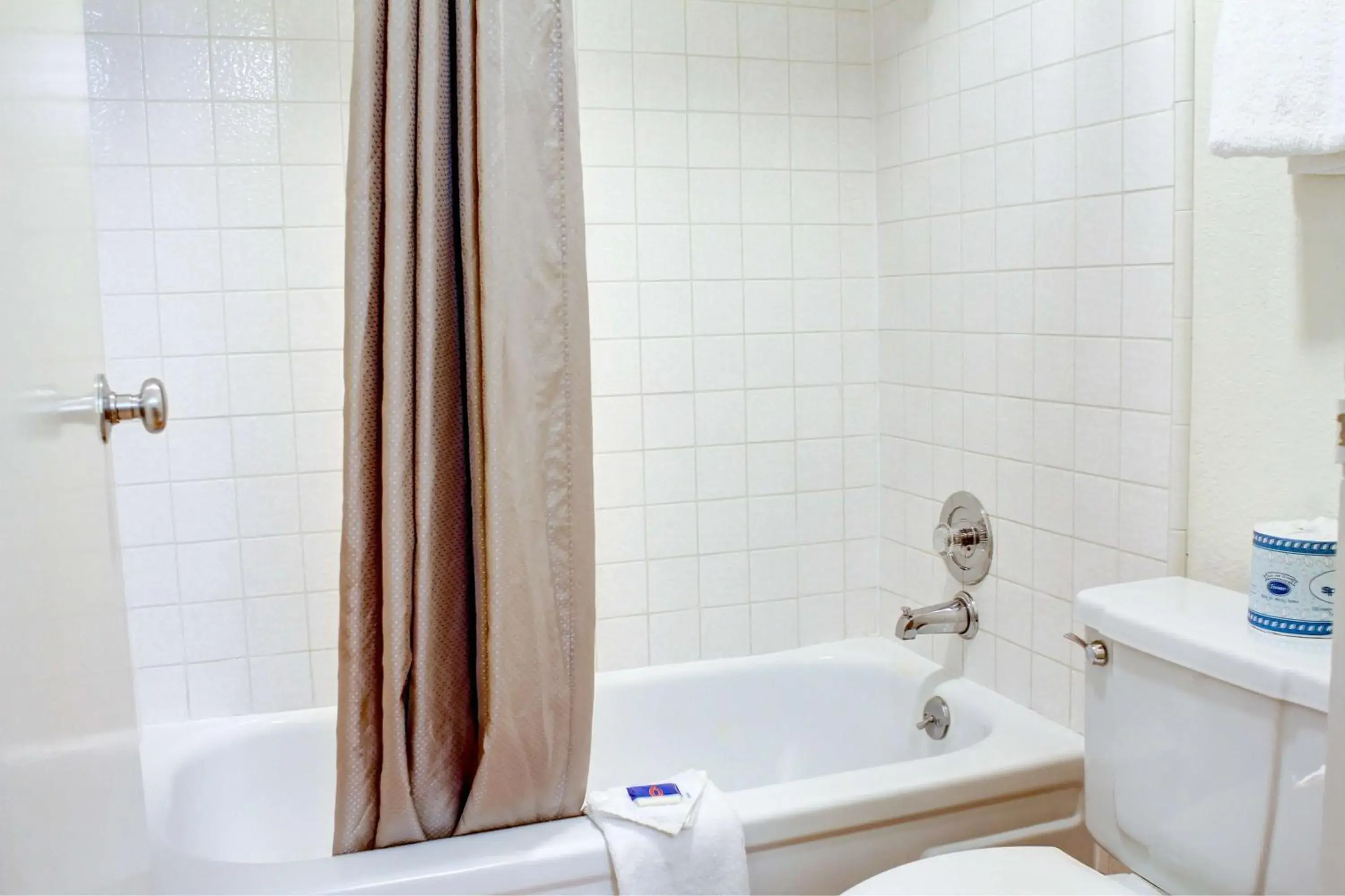 Shower, Bathroom in Motel 6-Bishop, CA