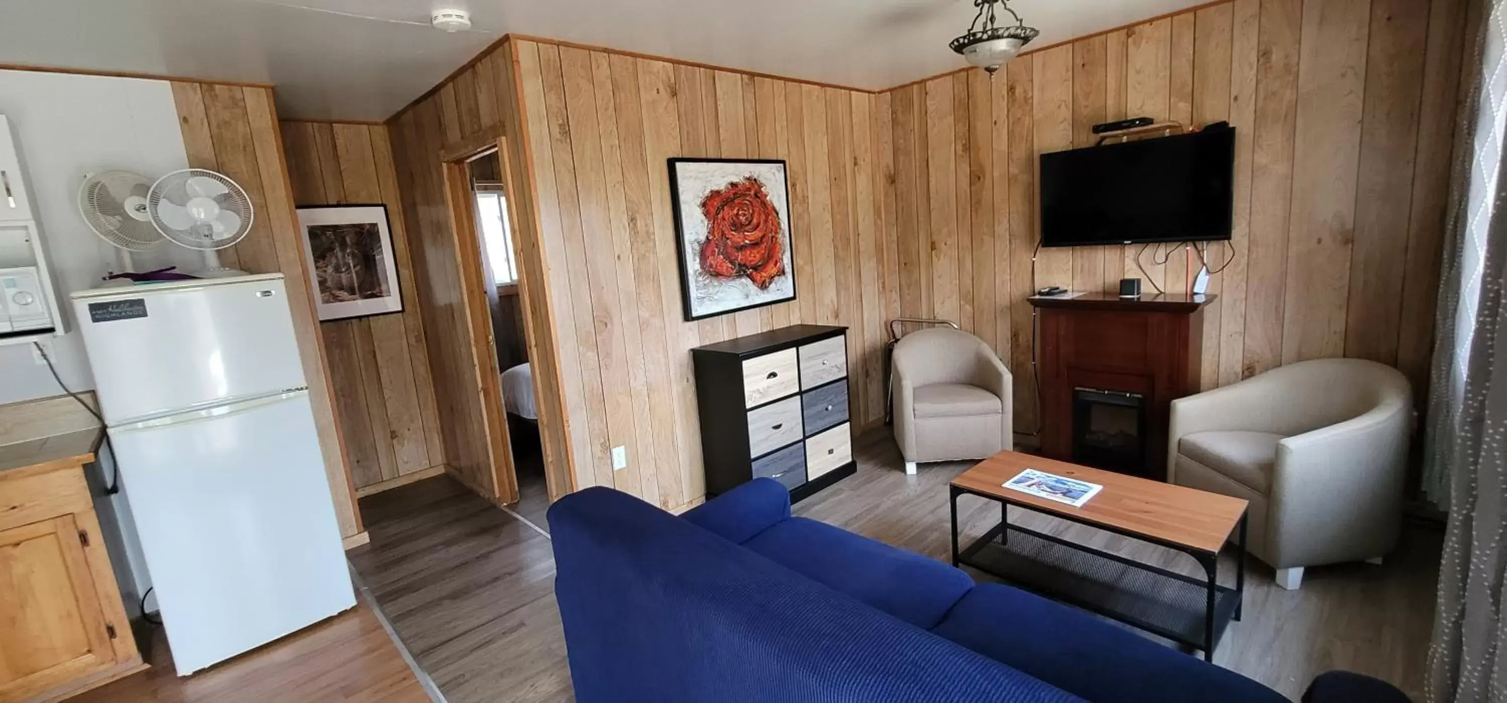 Seating Area in Parkway Cottage Resort and Trading Post