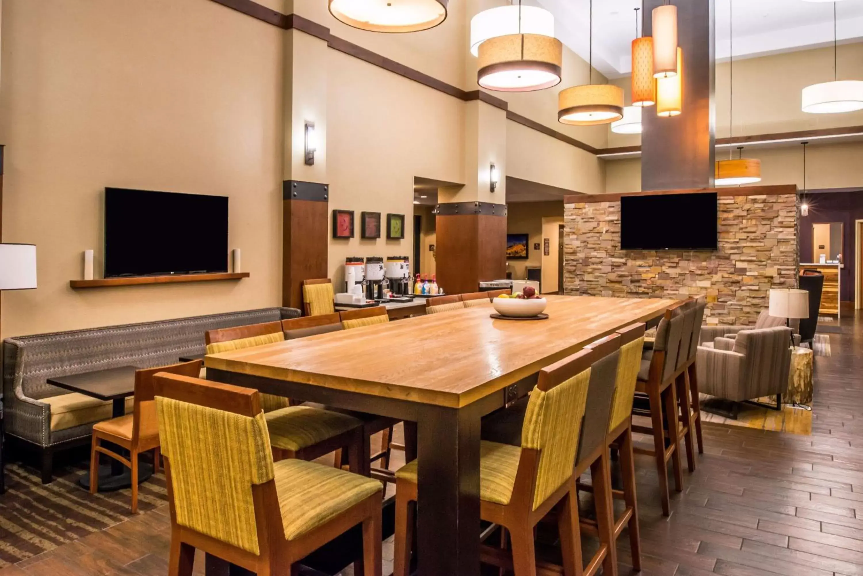 Lobby or reception, Restaurant/Places to Eat in Hampton Inn & Suites Boulder North