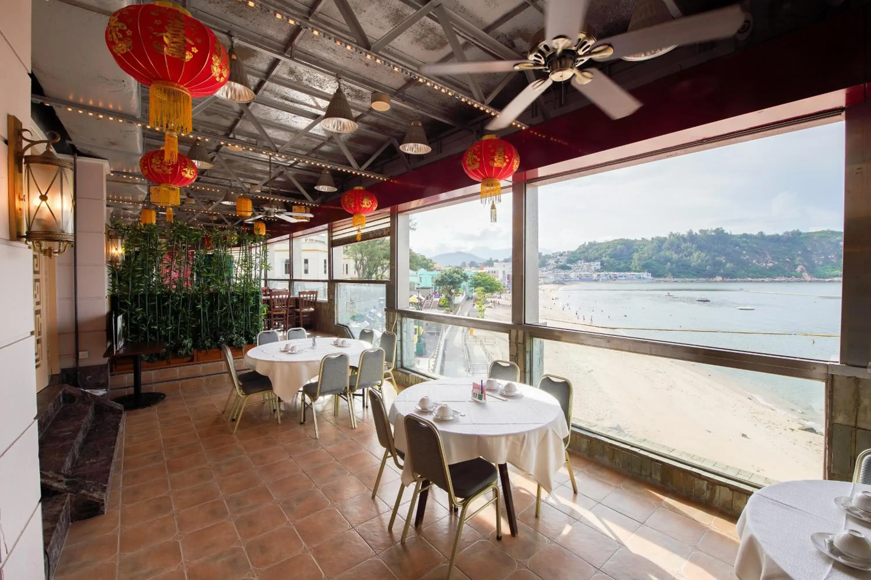 Restaurant/Places to Eat in Warwick Hotel Cheung Chau