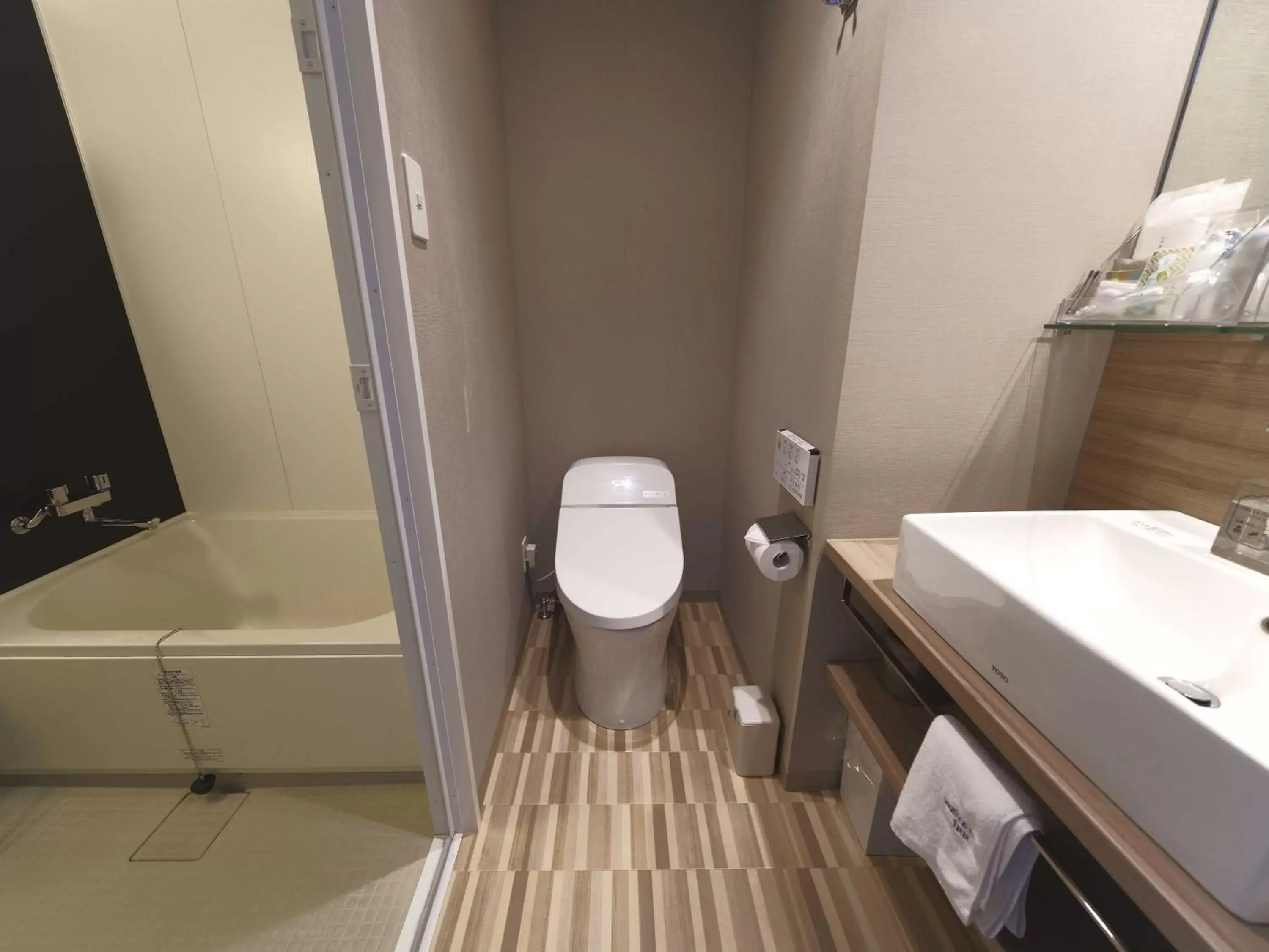 Photo of the whole room, Bathroom in Meitetsu Inn Nagoyaeki Shinkansenguchi