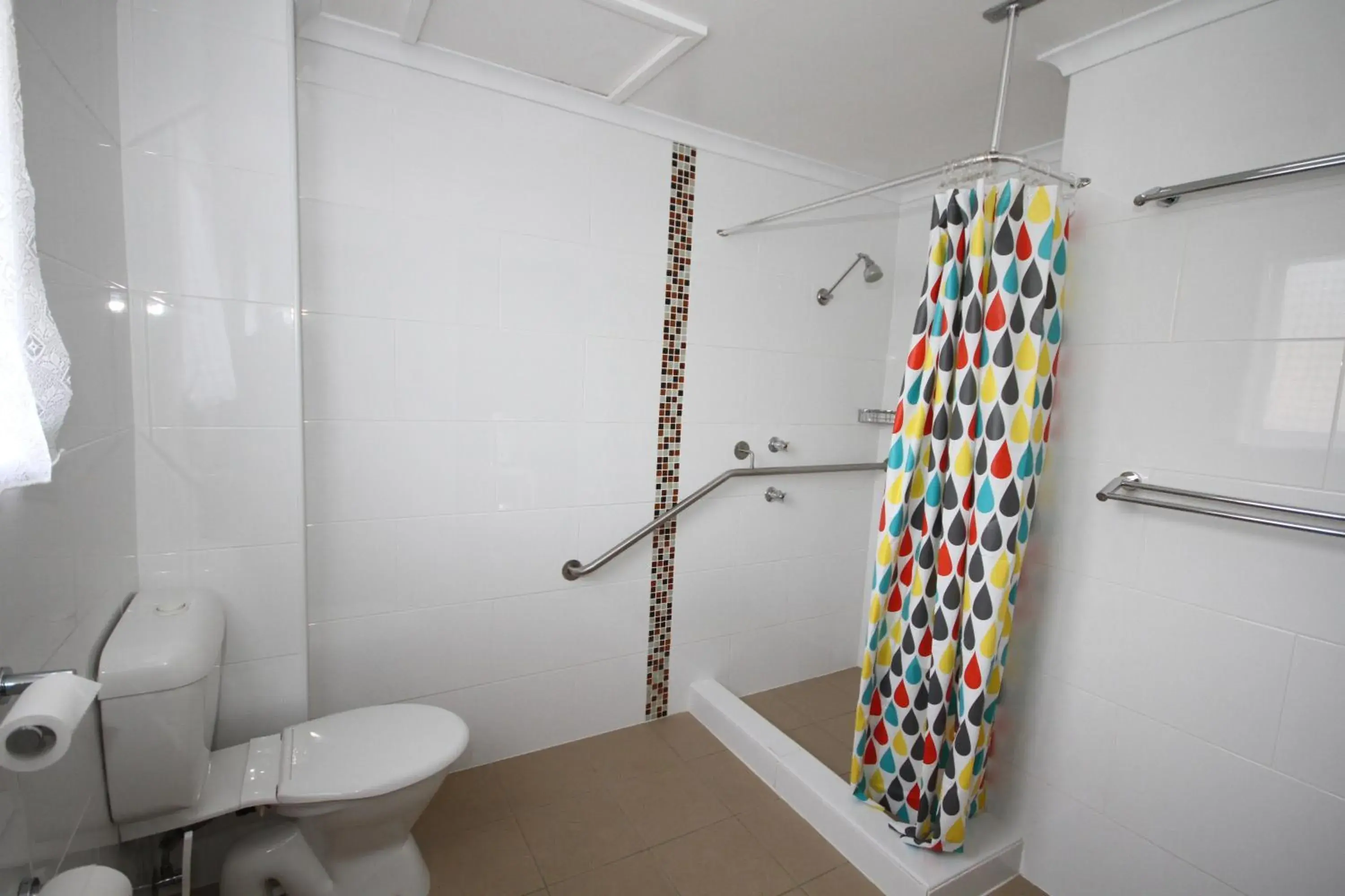Bathroom in Acacia Snowy Motel