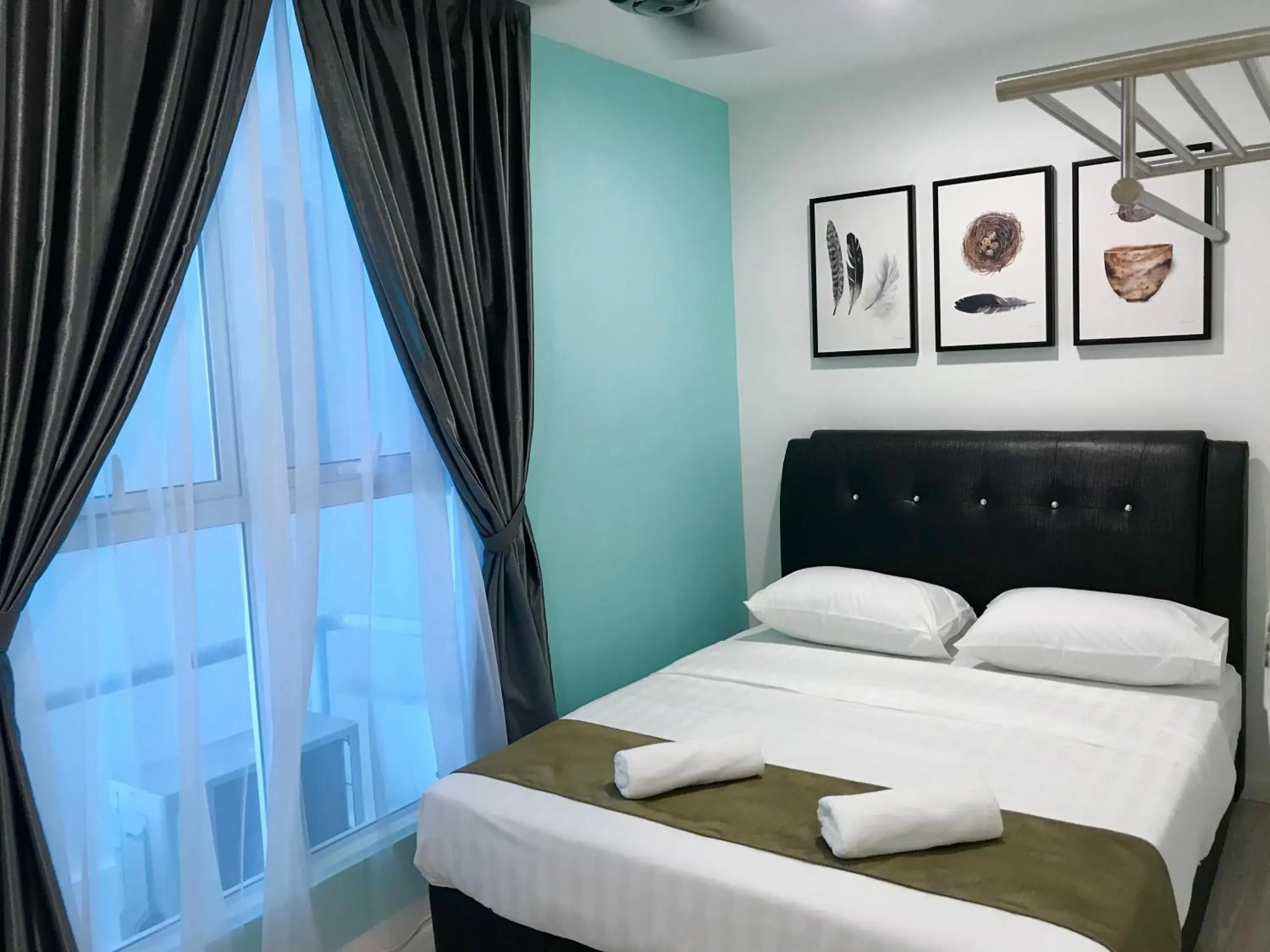Bedroom, Bed in Sunset Seaview Vacation Condos @ Infinity Avenue