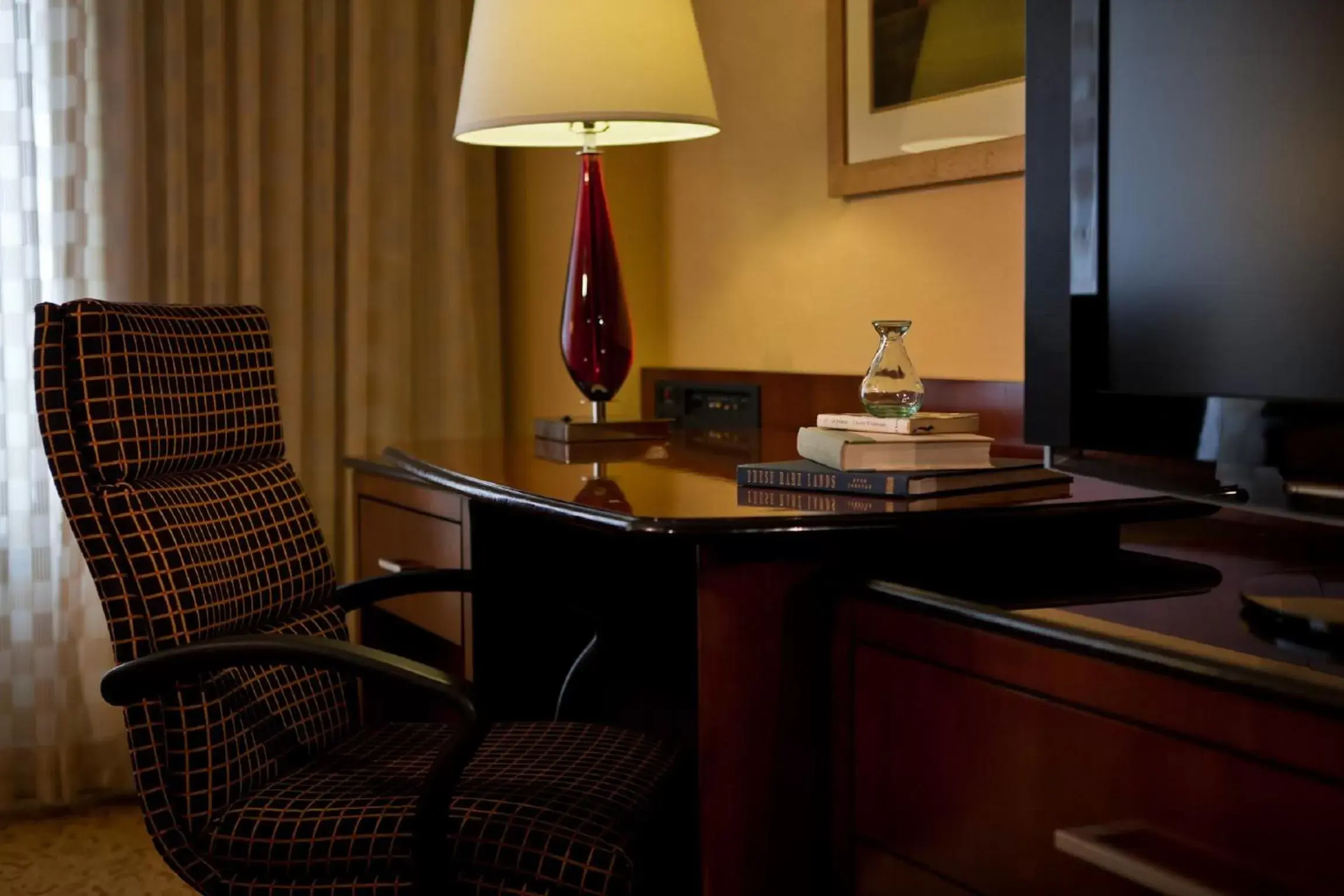 Seating area in Hyatt Regency Coralville