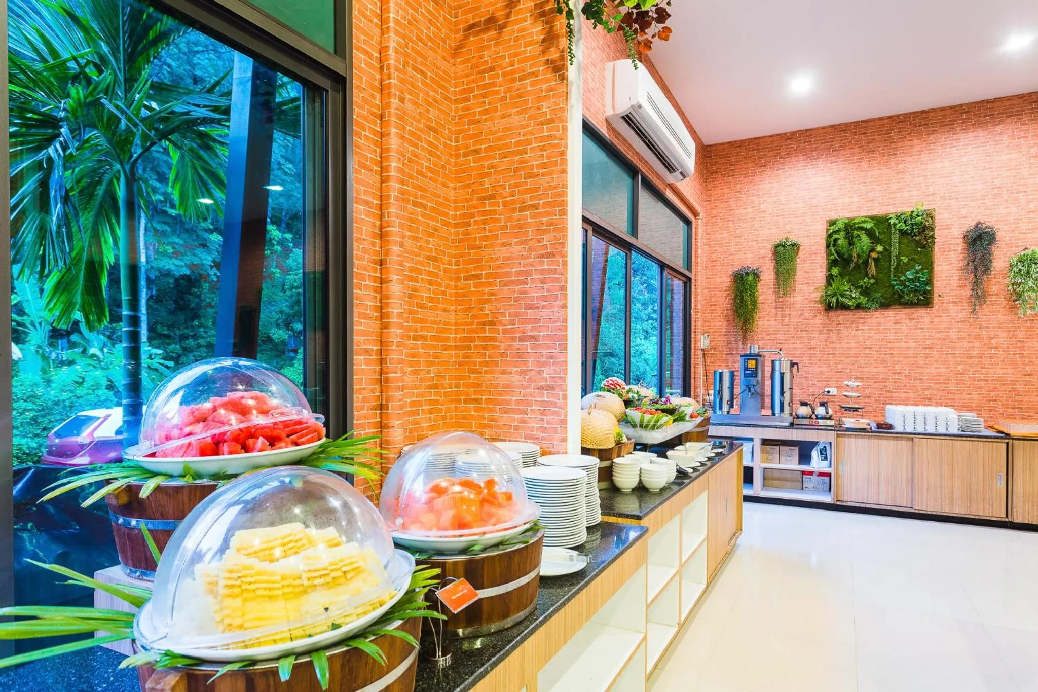 Buffet breakfast in Patong Bay Hill