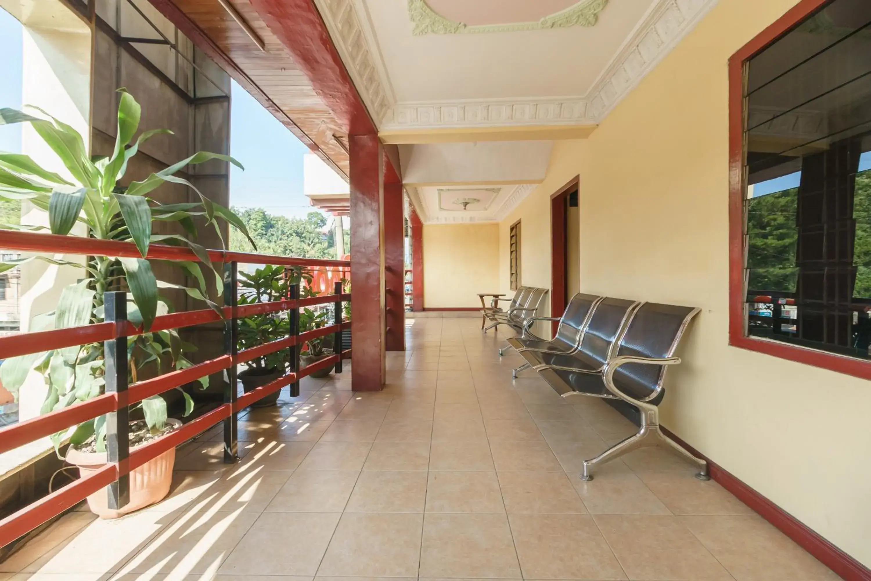 Balcony/Terrace in RedDoorz @ Parapat