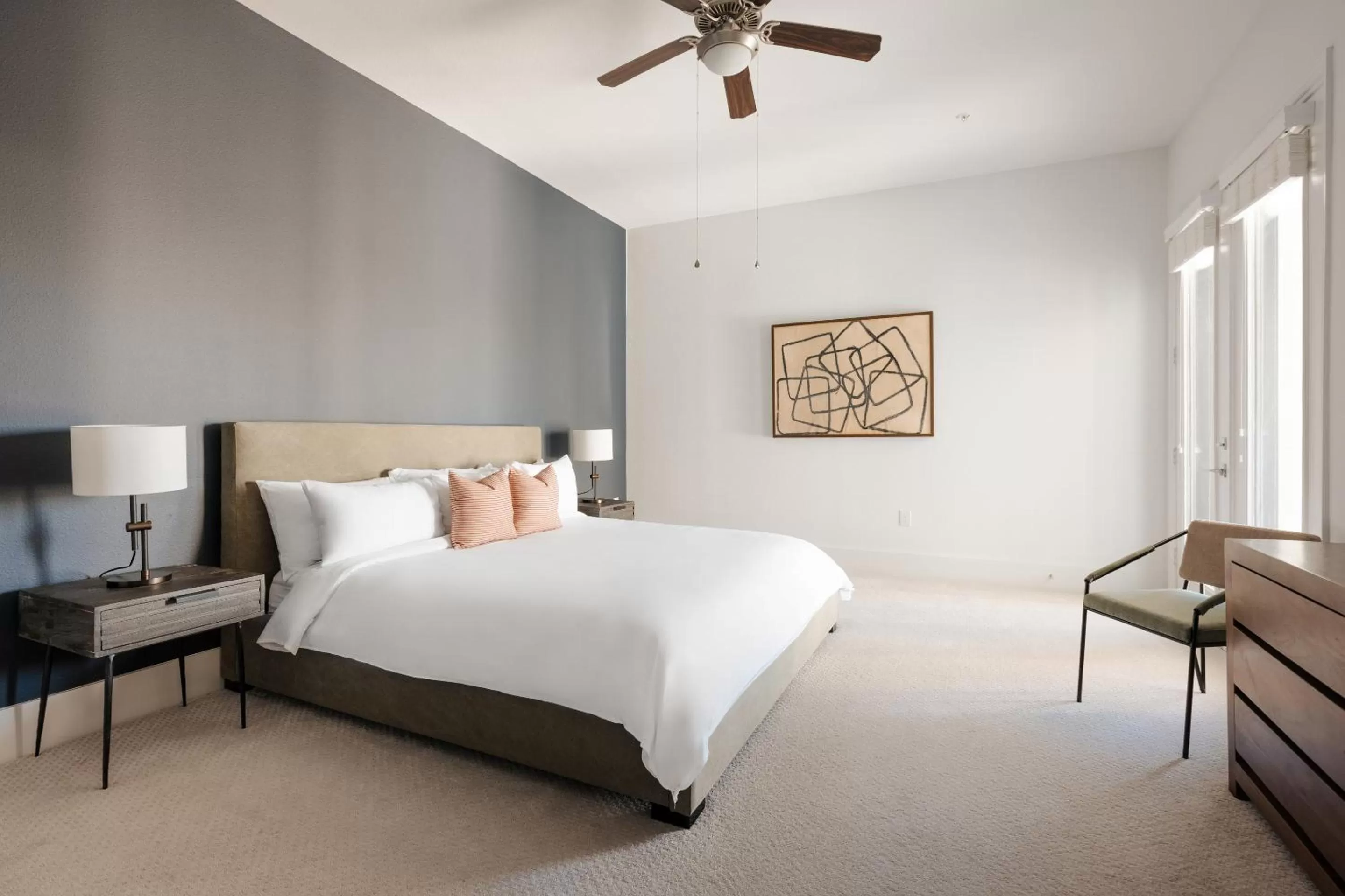 Living room, Bed in Sonder The Hampstead