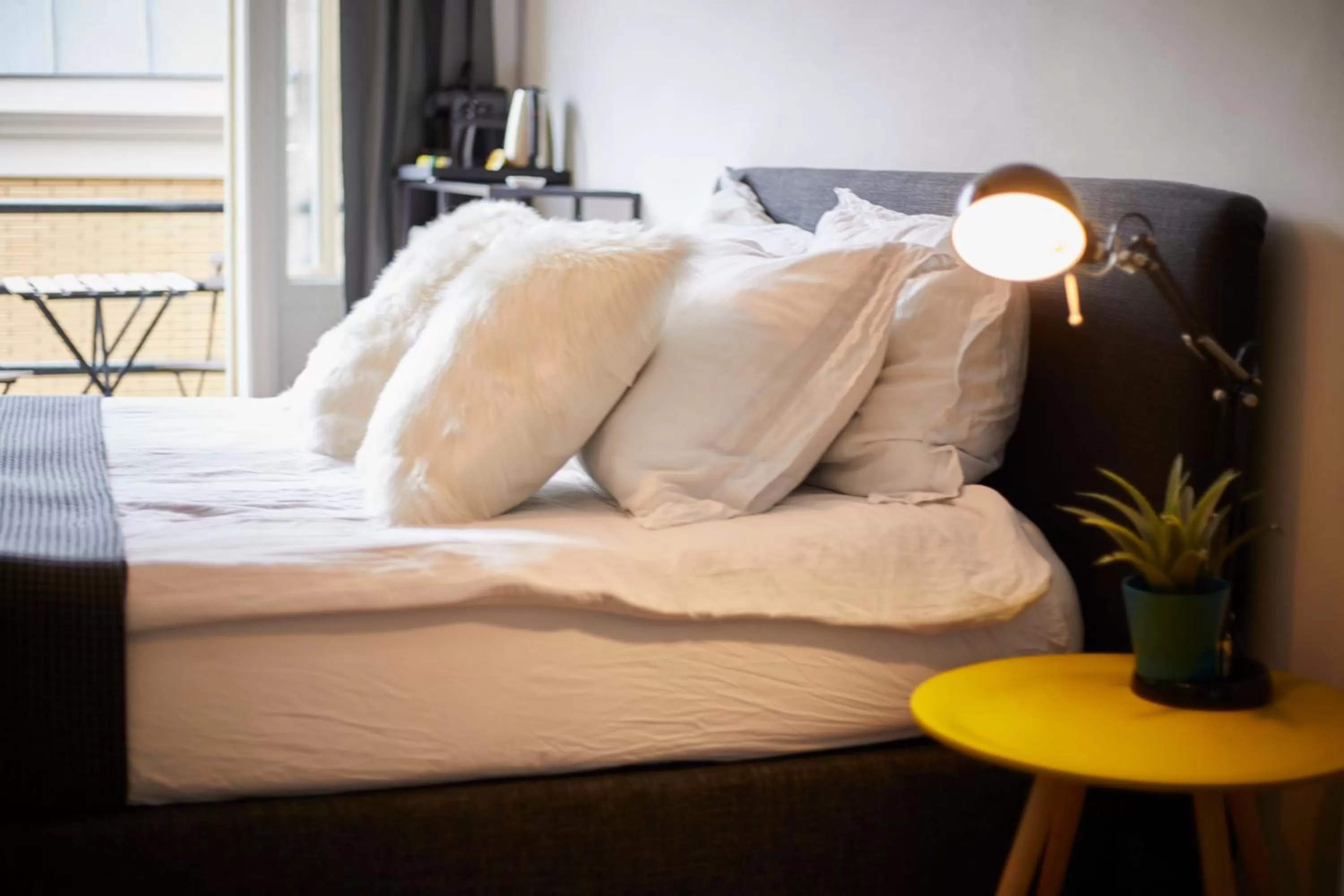 Bed in Modern Hideout Ace Location